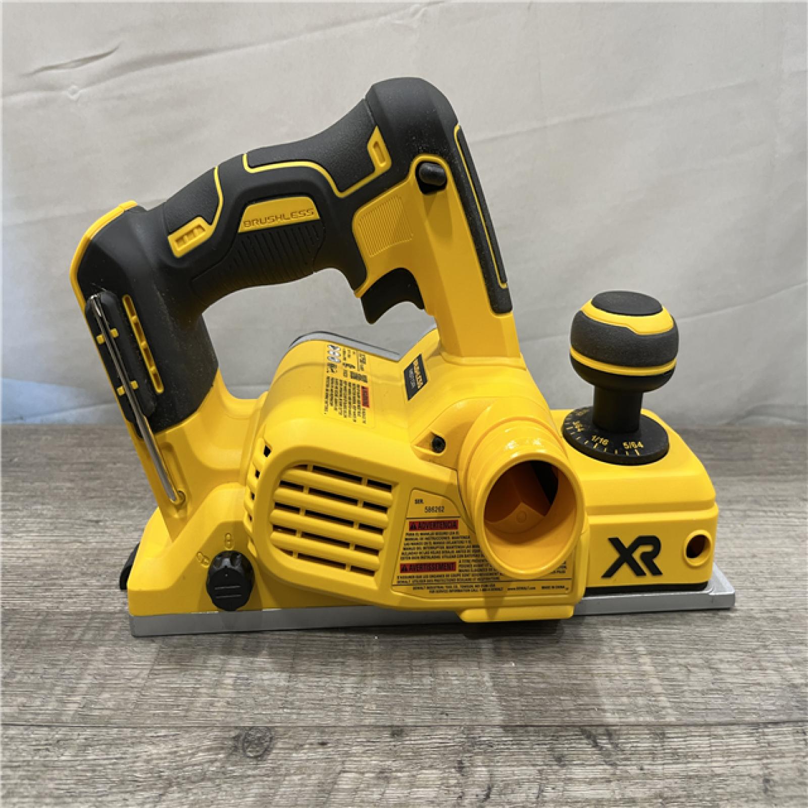 AS-IS DEWALT 20V MAX XR Cordless Brushless 3-1/4 in. Planer (Tool Only)