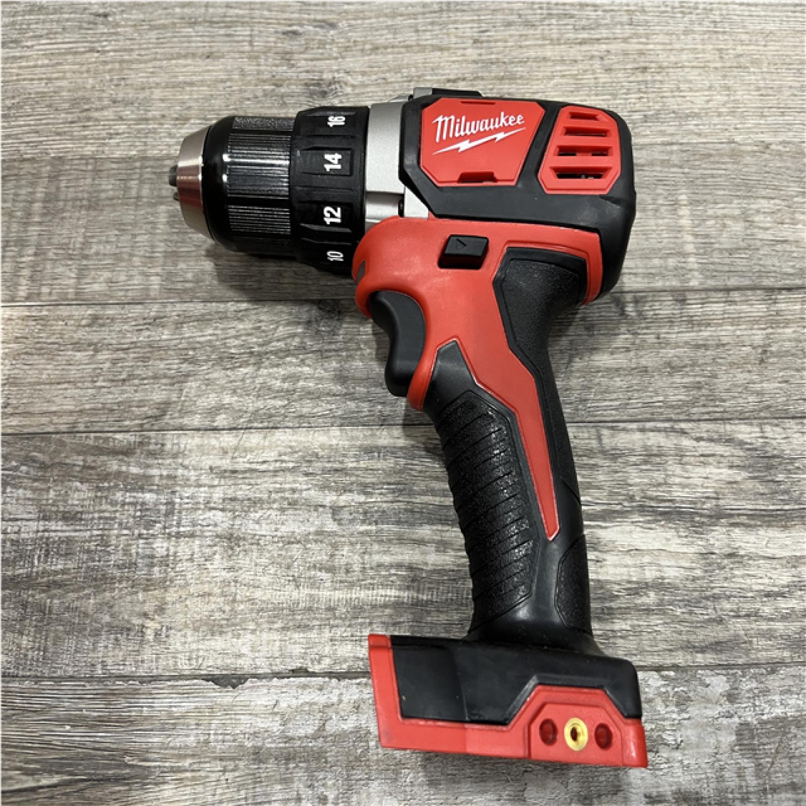 AS-IS Milwaukee 18V Lithium-Ion Cordless 1/2 in. Drill Driver Kit