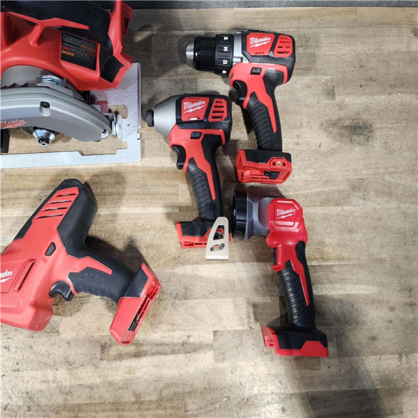 HOUSTON LOCATION - AS-IS Milwaukee M18 18V Lithium-Ion Cordless 5 Tool Combo Kit
