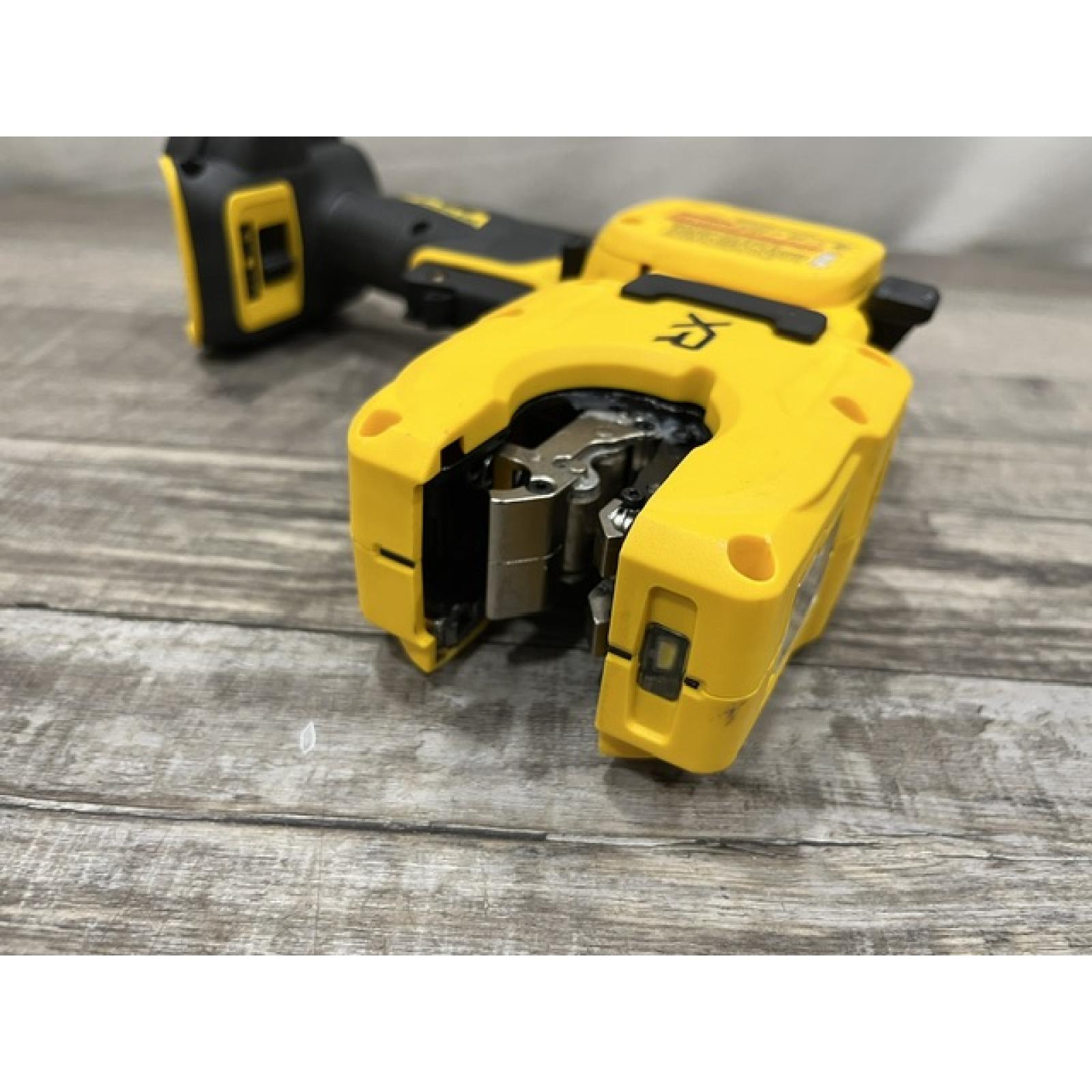 AS-IS DEWALT 20-Volt MAX XR Copper Cutter (Tool Only)