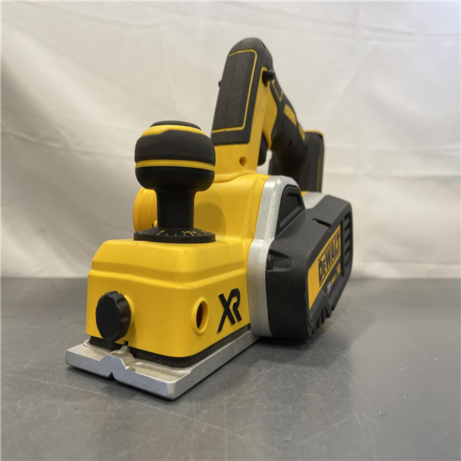 AS-IS - DEWALT 20V MAX Lithium Ion Brushless Planer