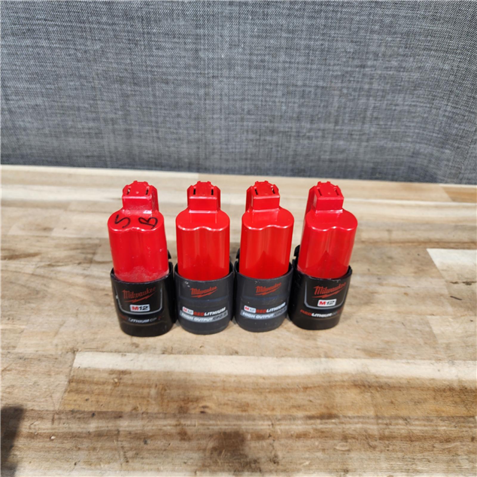 HOUSTON LOCATION - AS-IS MILWAUKEE BATTERY PACK QTY - 10