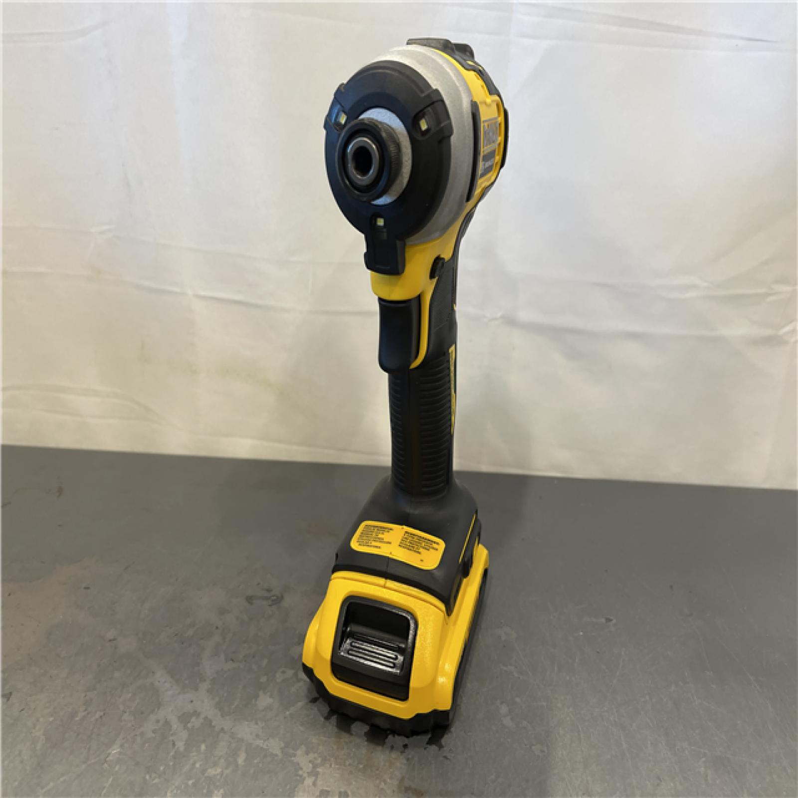 AS-IS - DEWALT ATOMIC 20V MAX* Brushless Cordless Compact 1/4 in. Impact Driver Kit