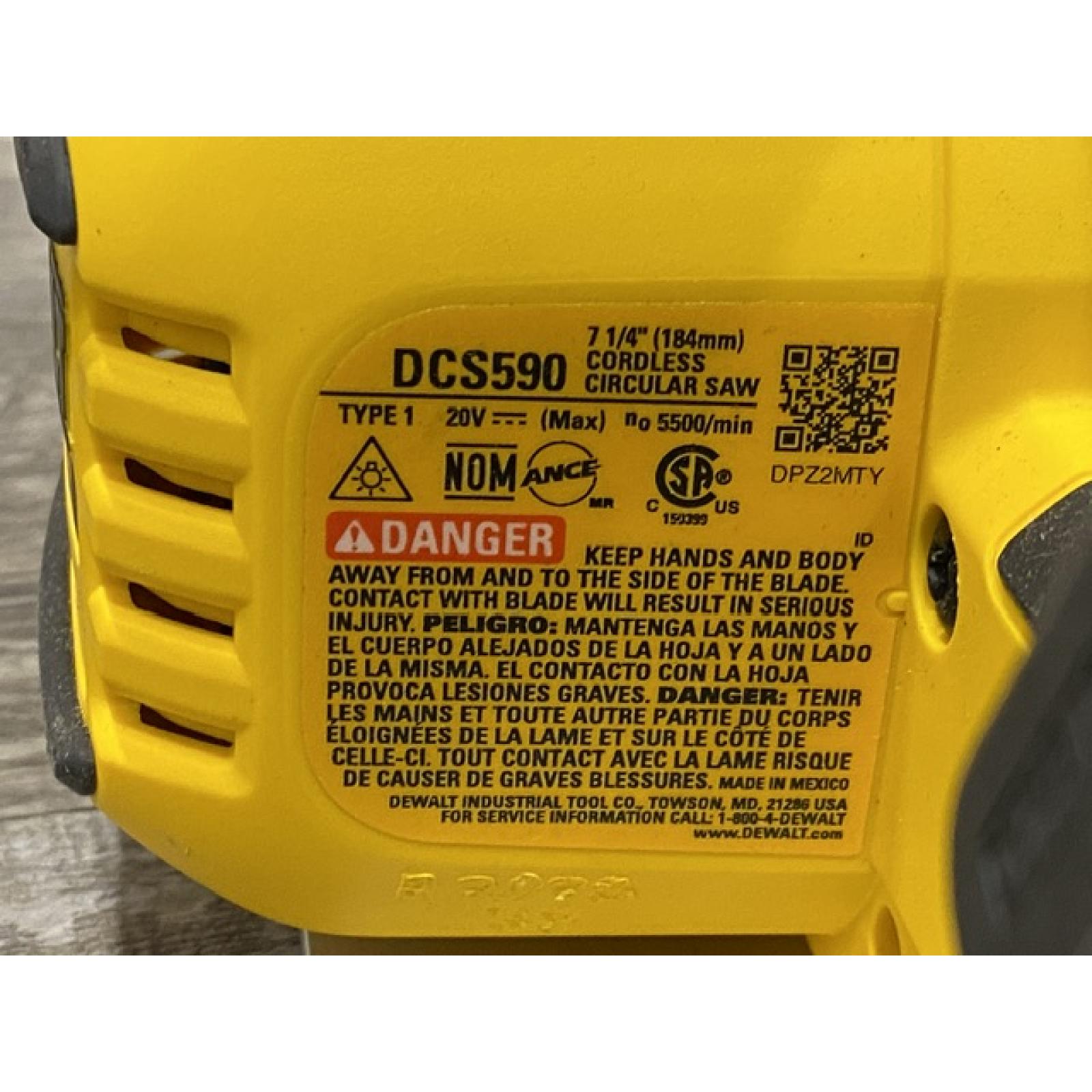 AS-IS DEWALT 20-Volt MAX 7-1/4 in. Cordless Circular Saw (Tool Only)