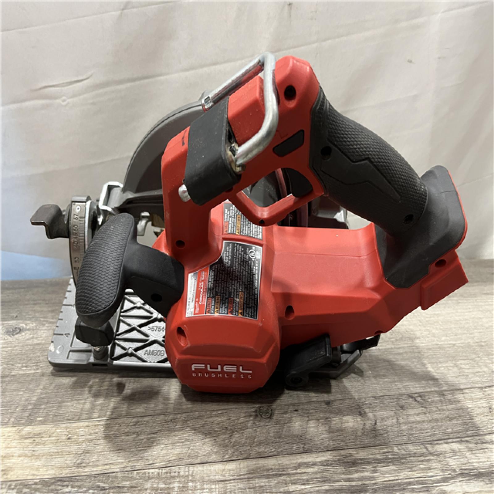 AS-IS Milwaukee FUEL 18V Lithium-Ion Brushless Cordless 7-1/4 in. Circular Saw (Tool-Only)