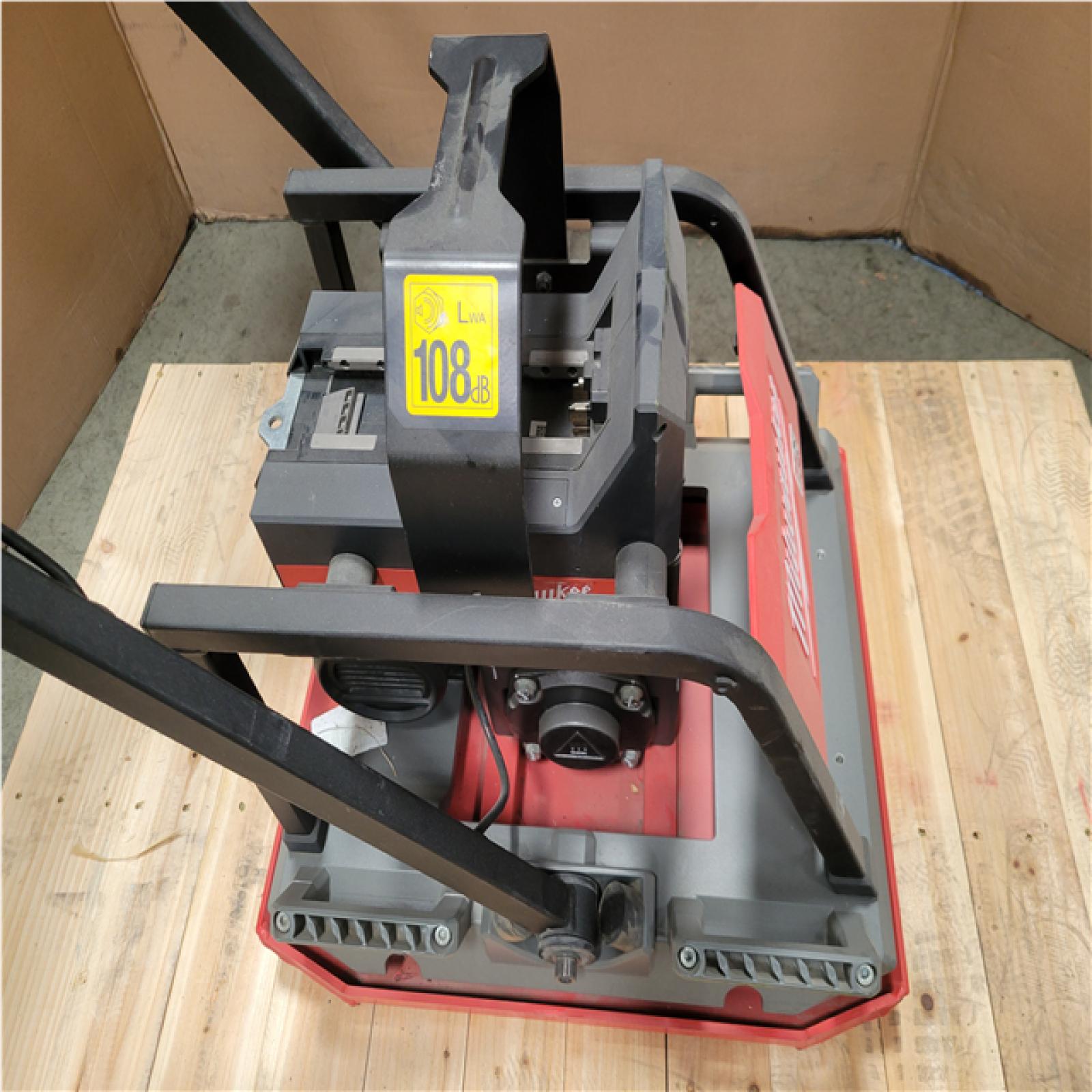 CALIFORNIA AS-IS MILWAUKEE MX FUEL CORDLESS PLATE COMPACTOR