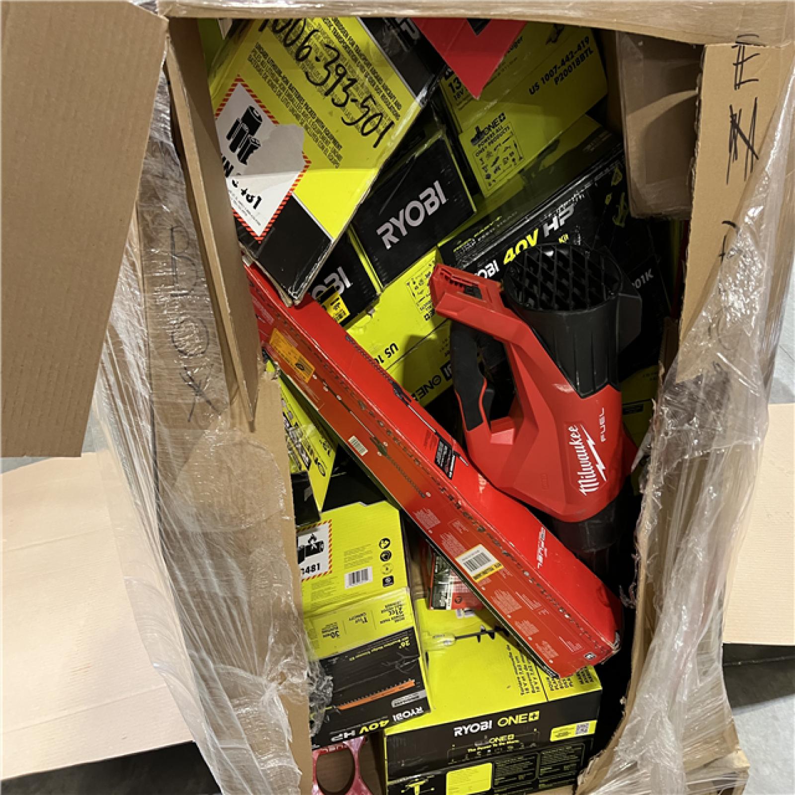 Dallas location- AS-IS TOOL PALLET