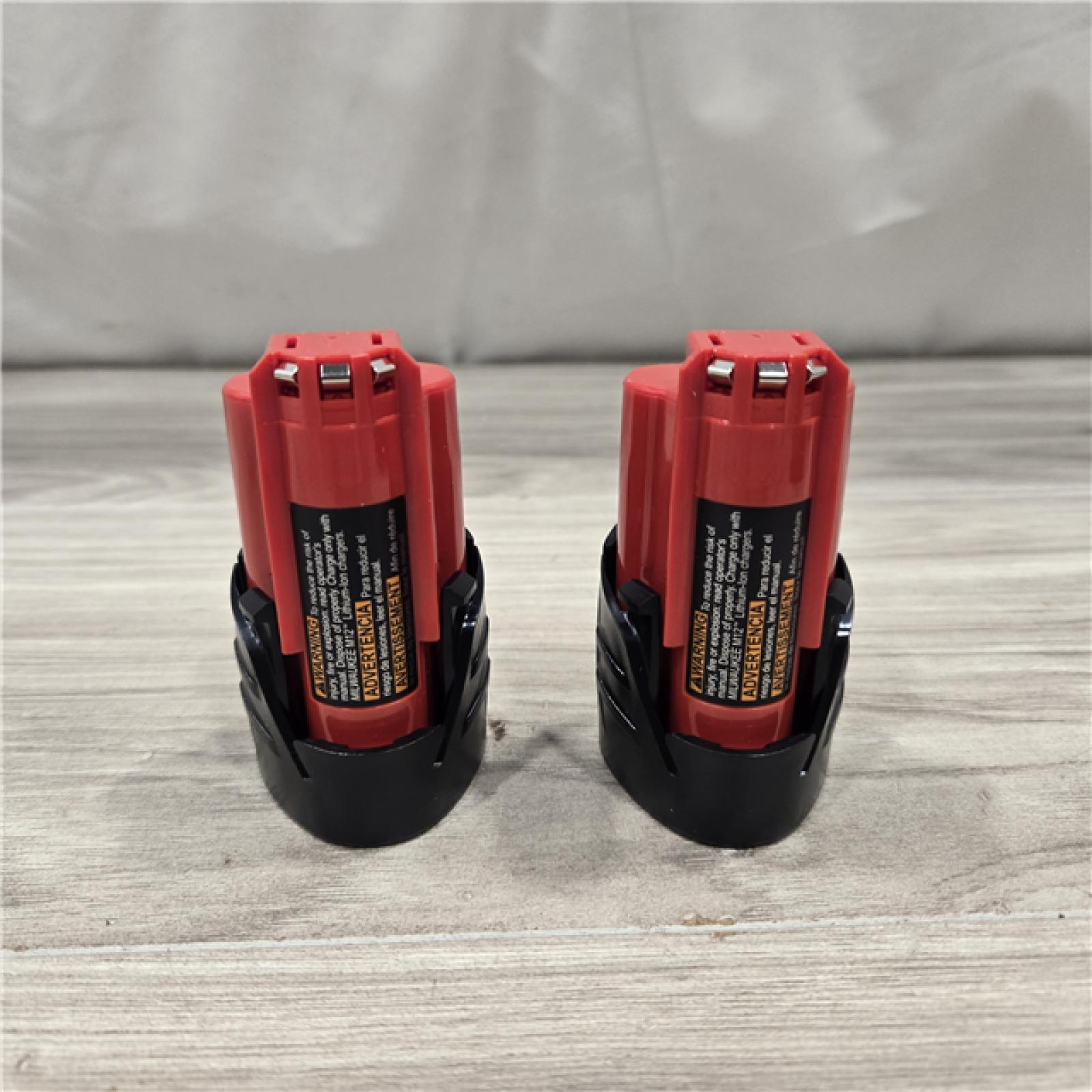 AS-IS Milwaukee M12 12V Lithium-Ion Compact 2.0 Ah Battery Starter Kit