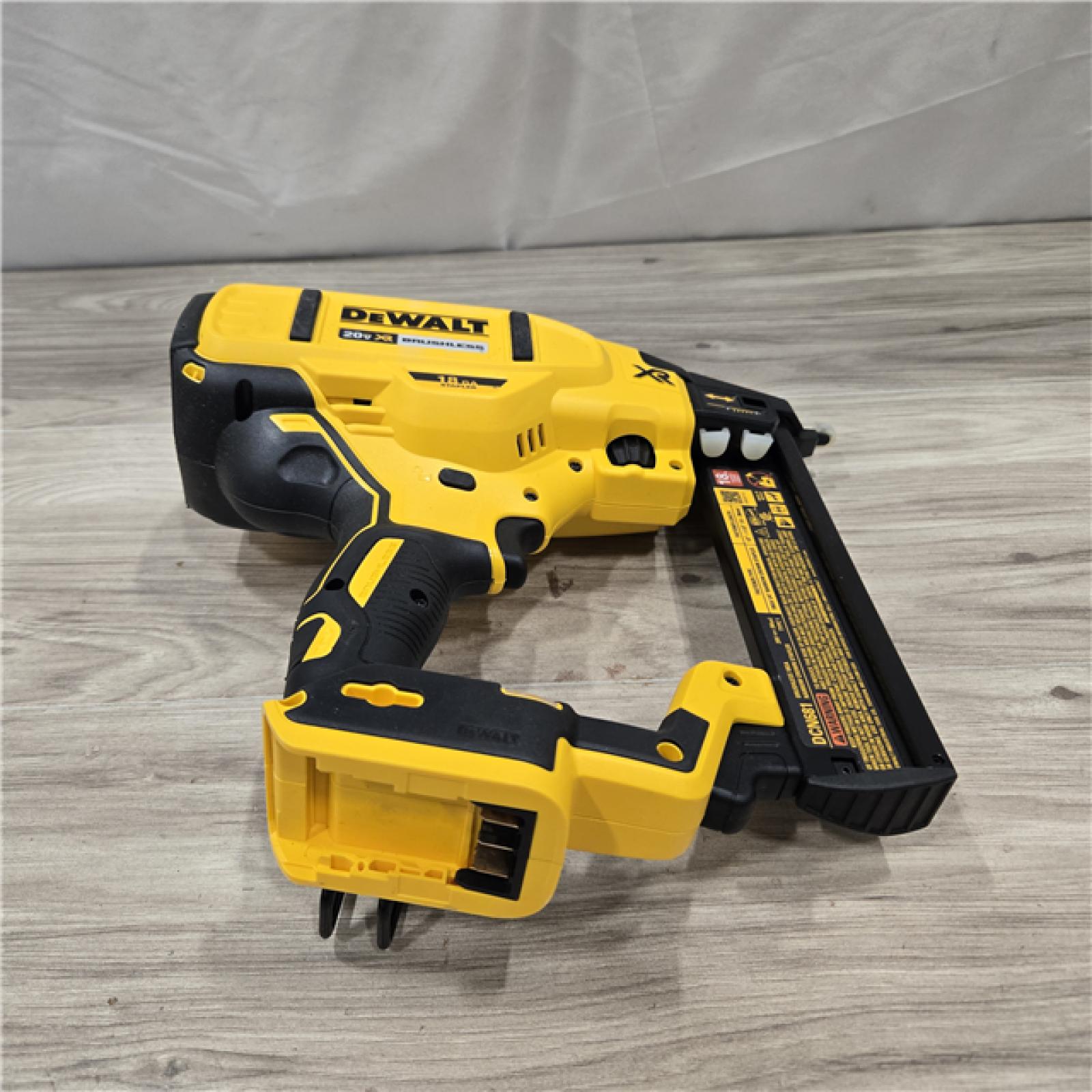 AS-IS DEWALT Cordless 18-Gauge Narrow Crown Stapler (Tool Only)