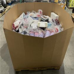 DALLAS LOCATION- NEW!- BULLSEYE MIXED CLOTHING PALLET (300 UNITS)