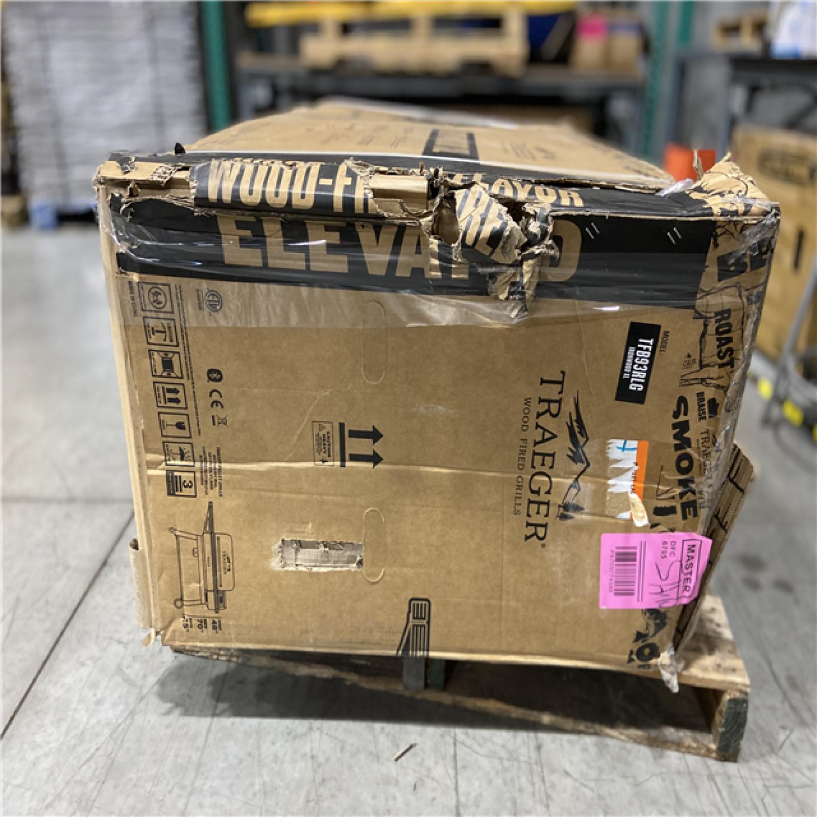 DALLAS LOCATION - Traeger Ironwood XL Wi-Fi Pellet Grill and Smoker in Black