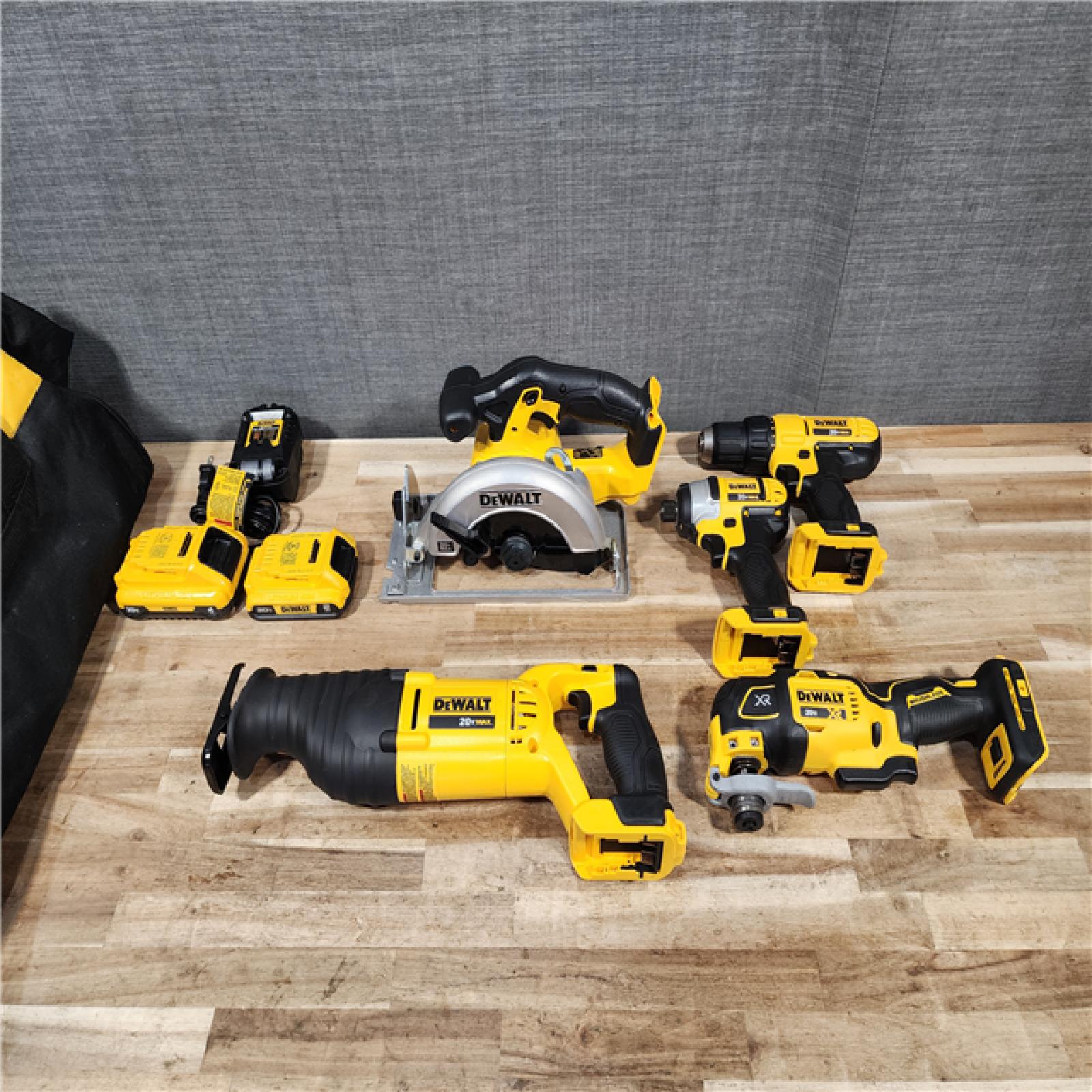 HOUSTON LOCATION - AS-IS DEWALT 20V MAX Cordless 5 Tool Combo Kit