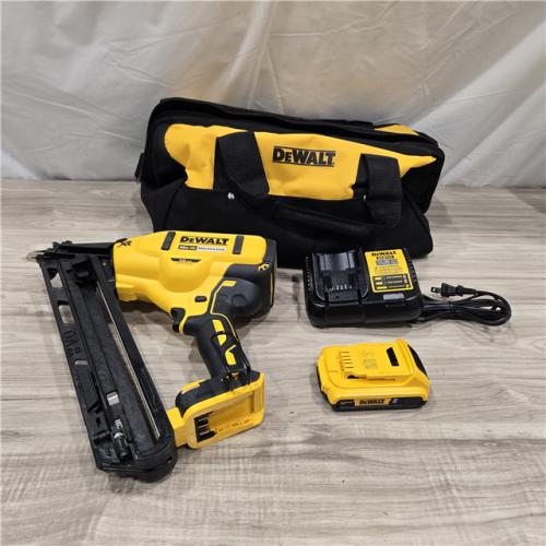 AS-IS DeWalt 15 GA ANGLED FINISH NAILER KIT