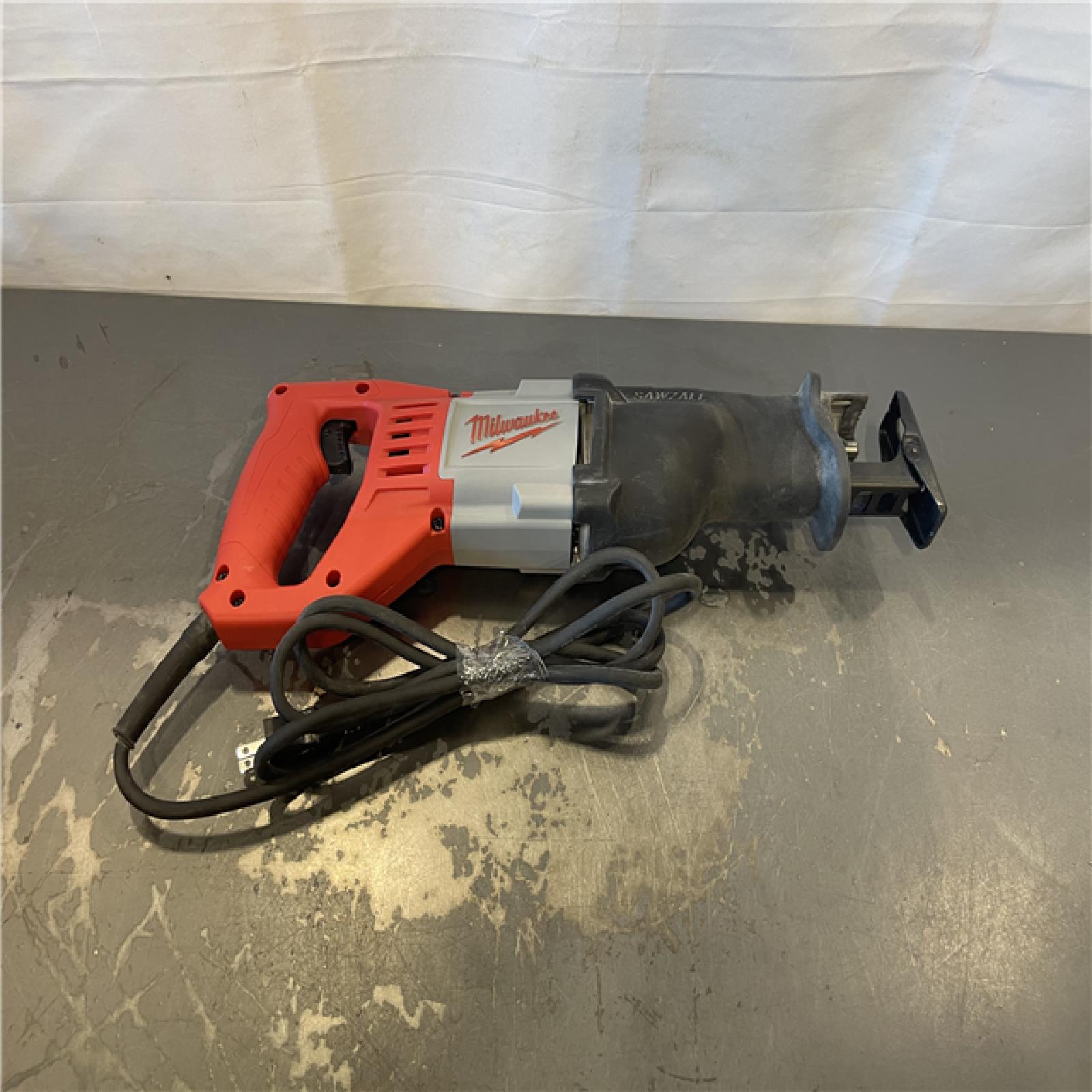 AS-IS- 12 Amp Sawzall Reciprocating Saw with Case