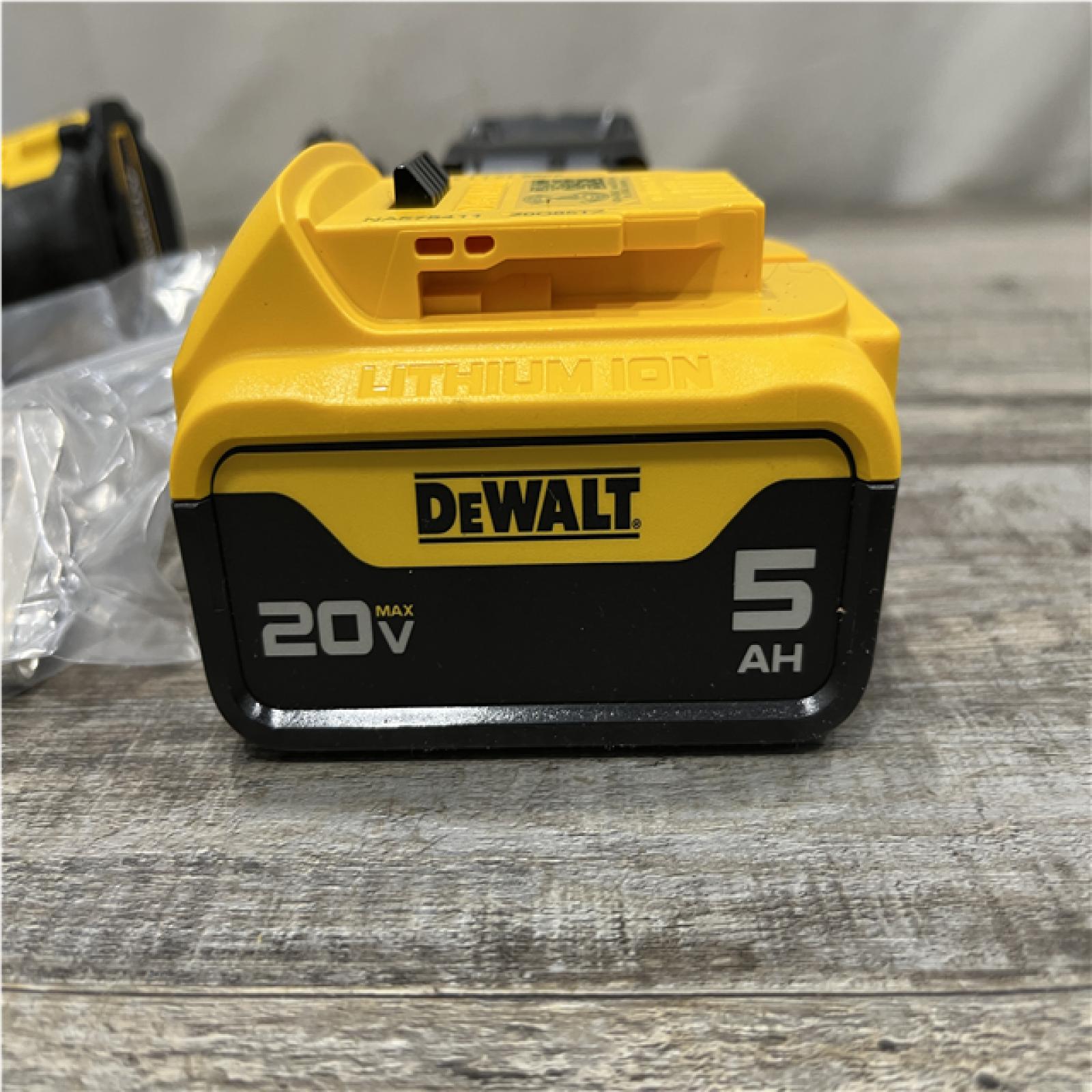 AS-IS DEWALT ATOMIC 20V Lithium-Ion Cordless 1/2 in. Hammer Drill Kit