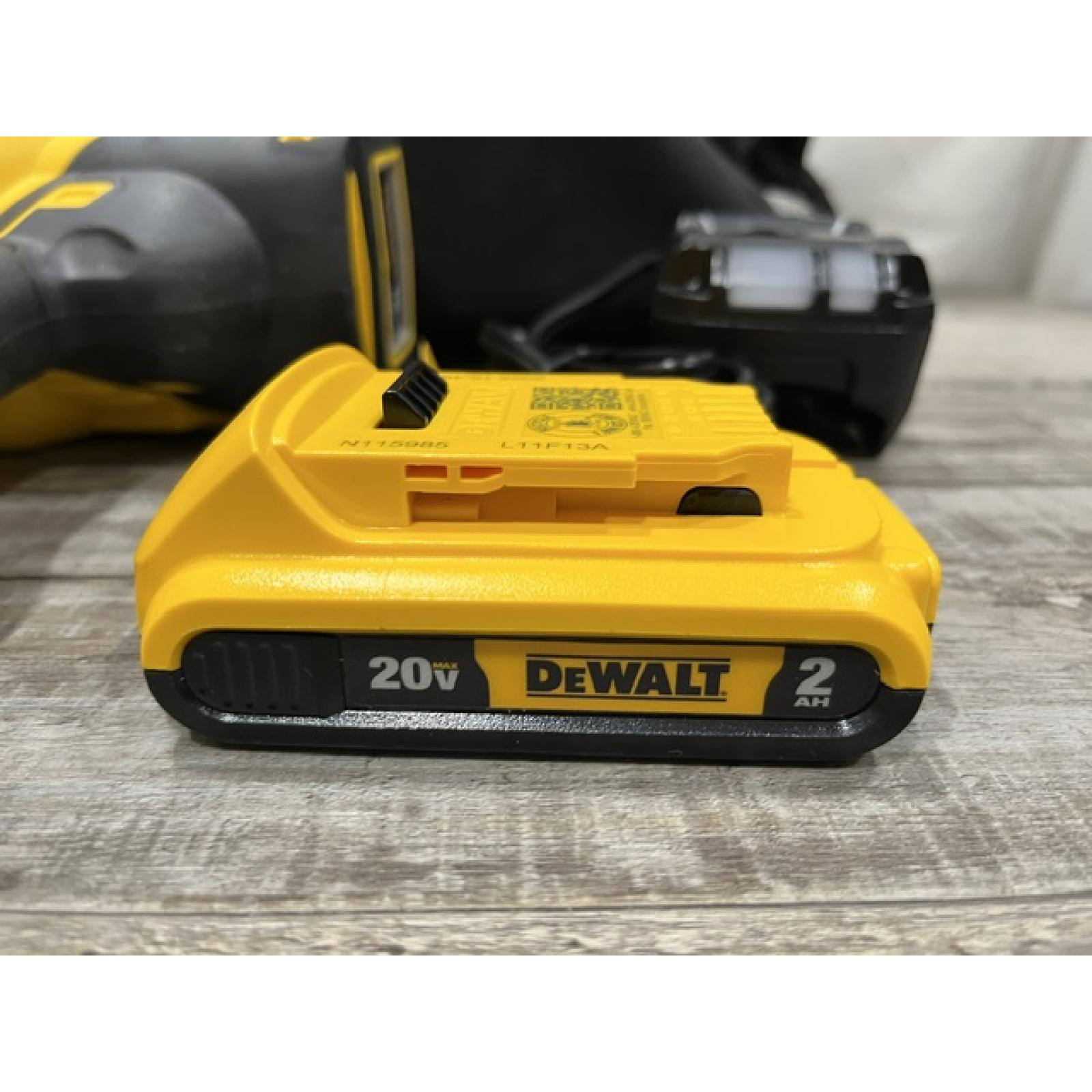 AS-IS DEWALT 20V MAX XR 16-Gauge Electric Cordless Angled Finishing Nailer Kit