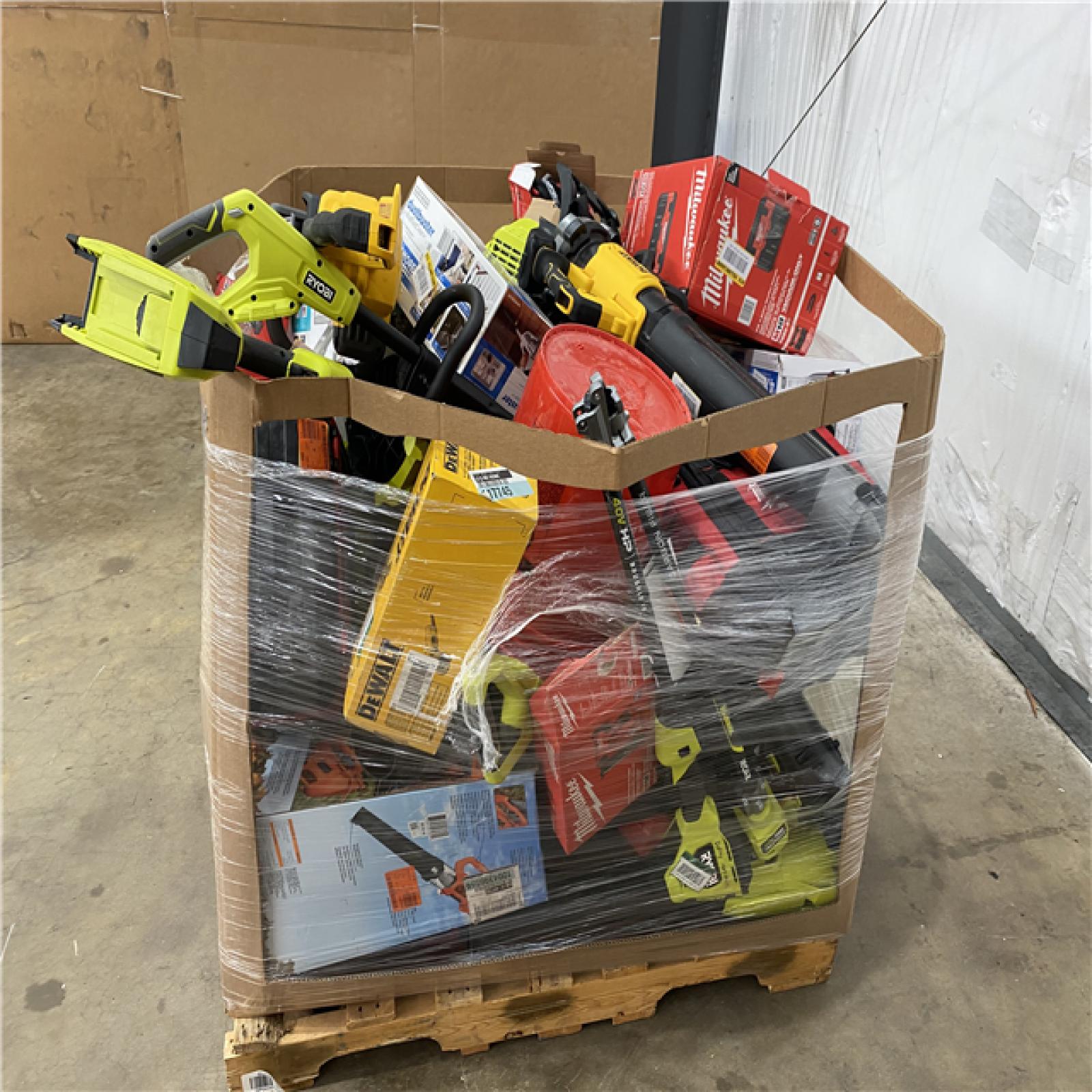 Houston Location AS IS - Tool Pallet