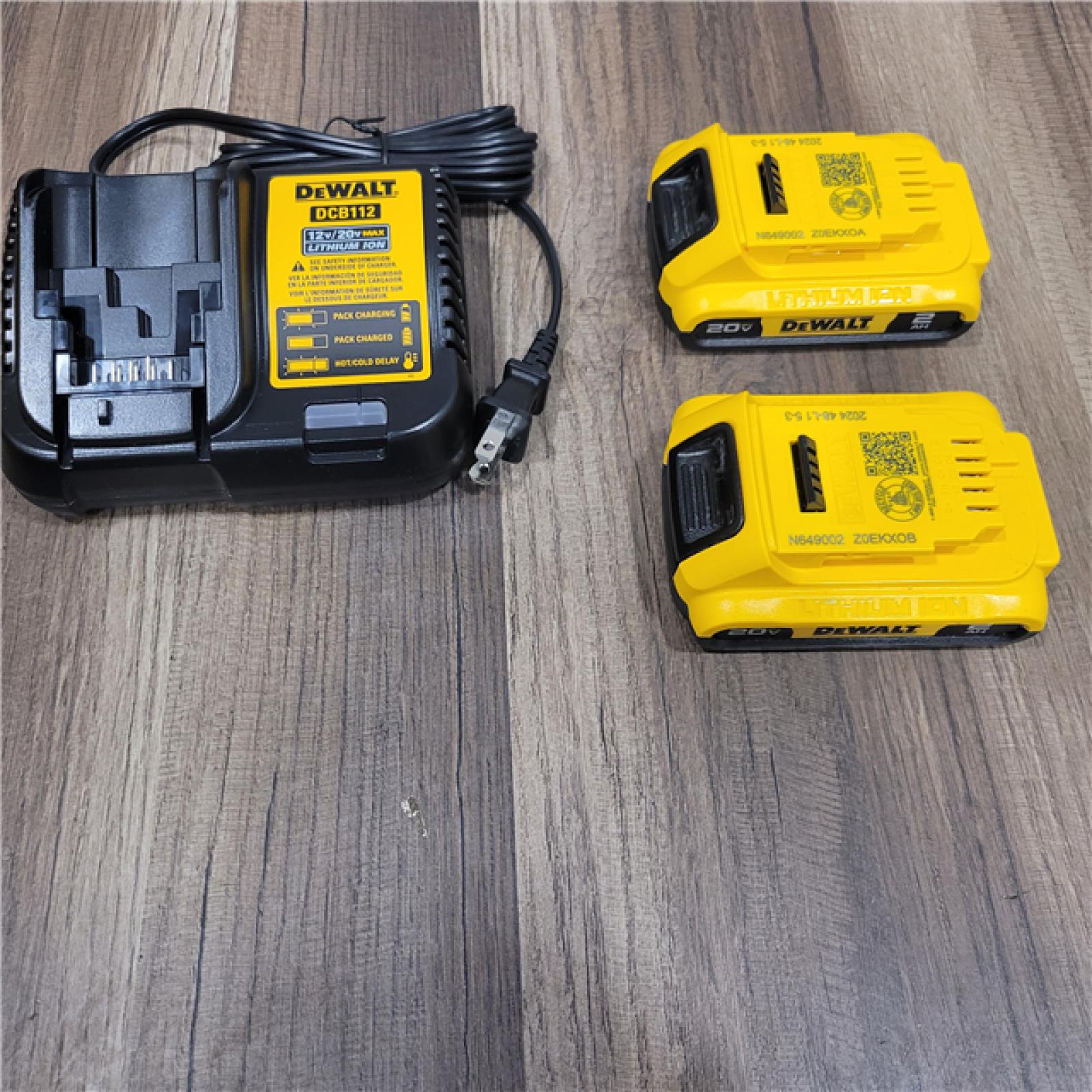 AS-IS DEWALT ATOMIC 20-Volt MAX Lithium-Ion Cordless Combo Kit (2-Tool) with (2) 2.0Ah Batteries, Charger and Bag