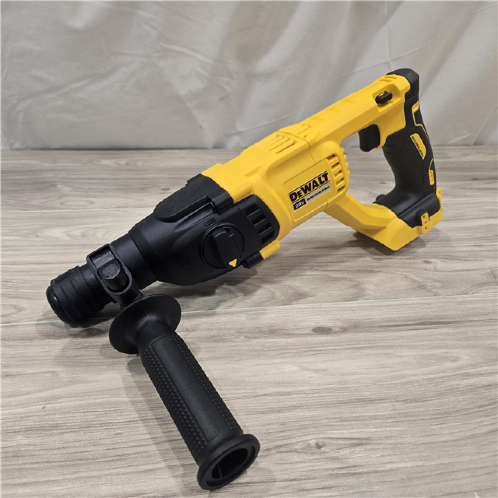 AS-IS DeWalt 20v MAX Cordless Rotary Hammer Drill (Tool-Only) DCH133