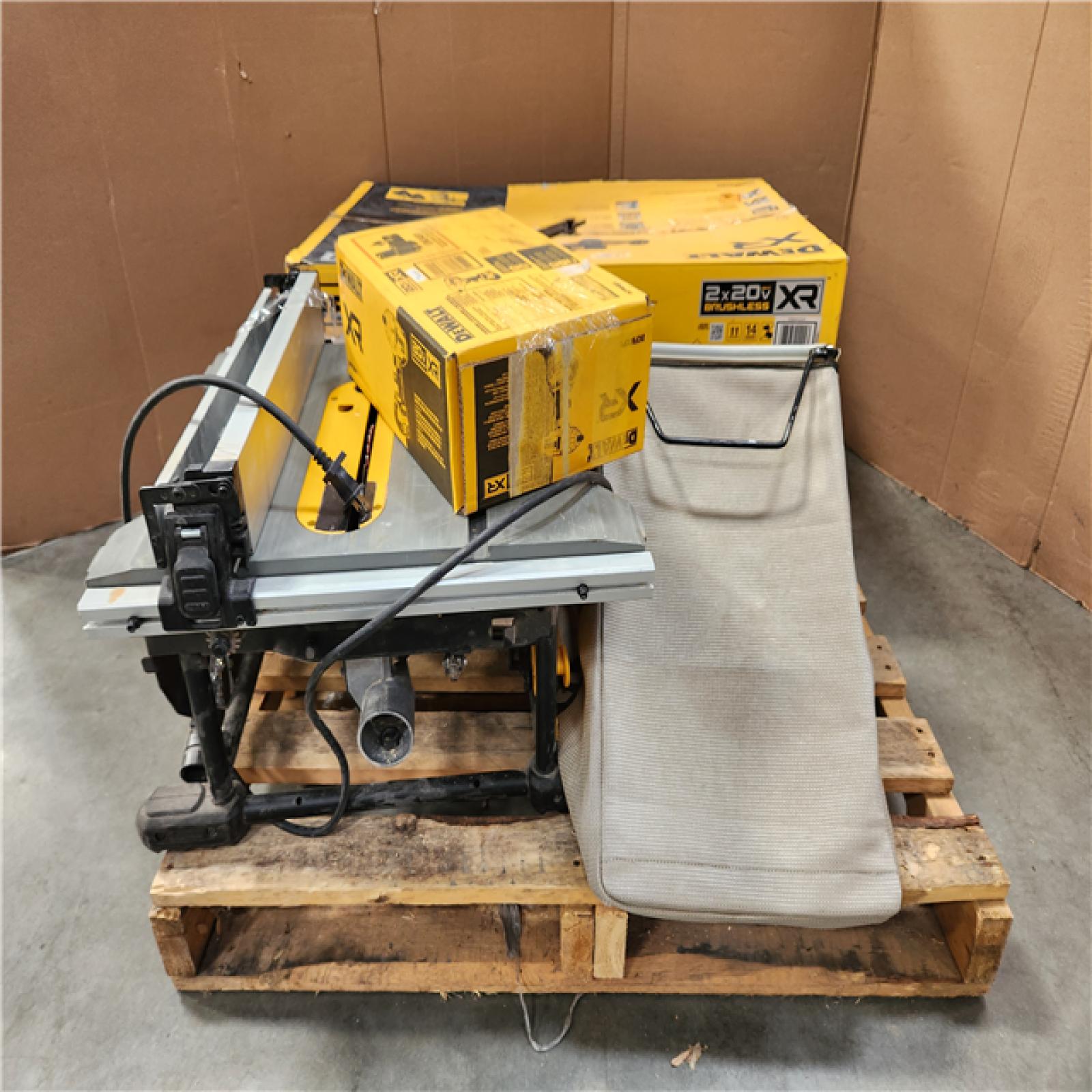 CALIFONIA  AS-IS TOOL PALLET