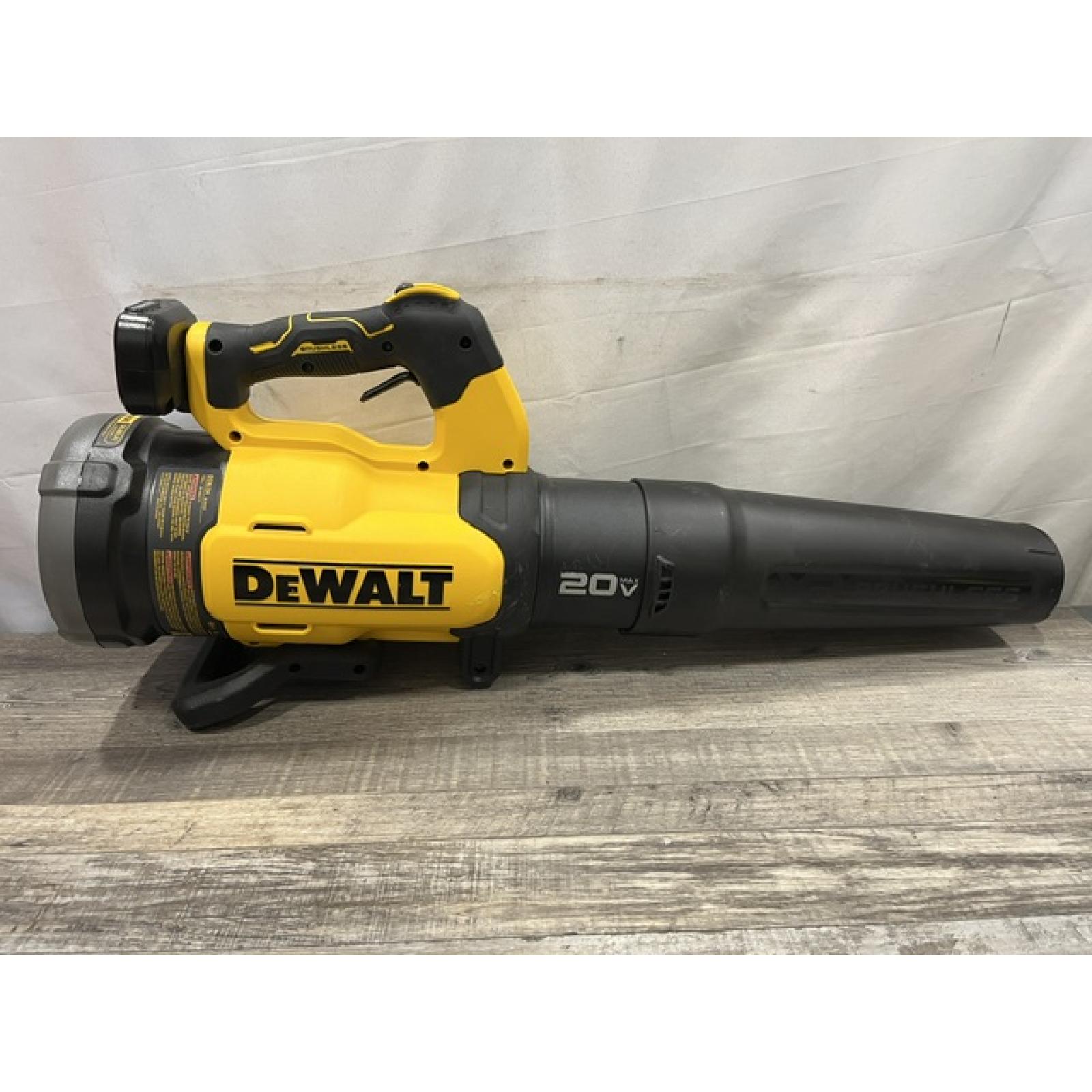 AS-IS DEWALT 20V MAX XR 550 CFM 133 MPH Cordless Battery Powered Blower (Tool-Only)