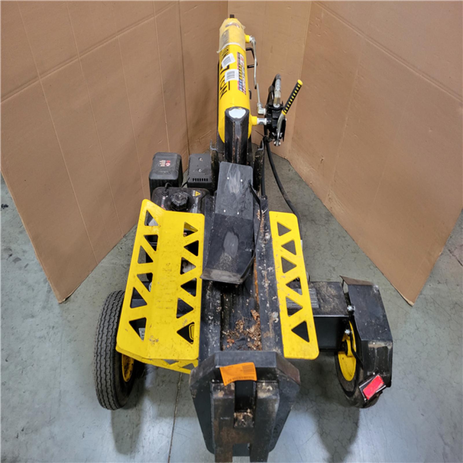 CALIFORNIA AS-IS CHAMPION 37 TON LOG SPLITTER