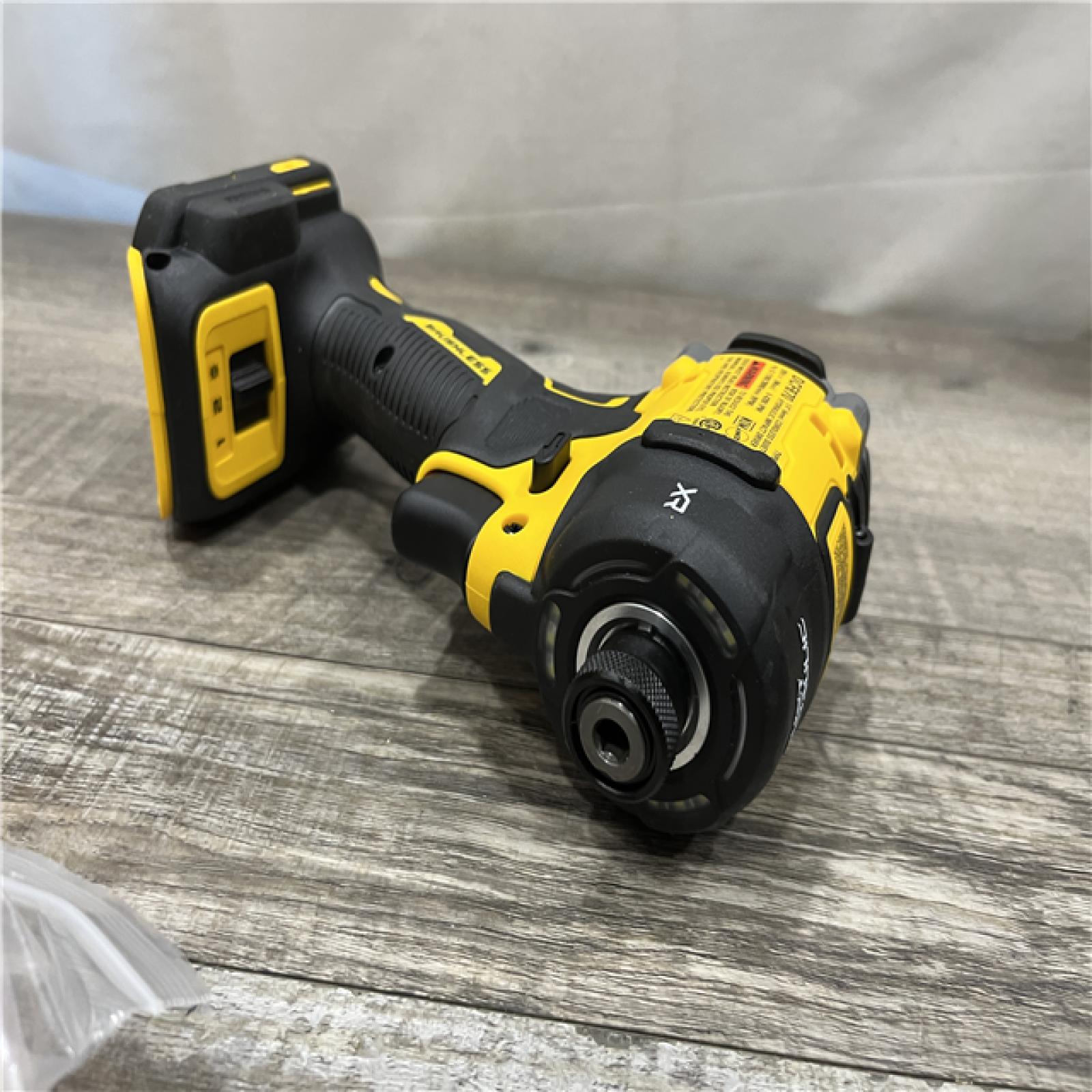 AS-IS DEWALT 20V XR Brushless Cordless 1/4 in. Quiet Hydraulic Impact Driver (Tool-Only)