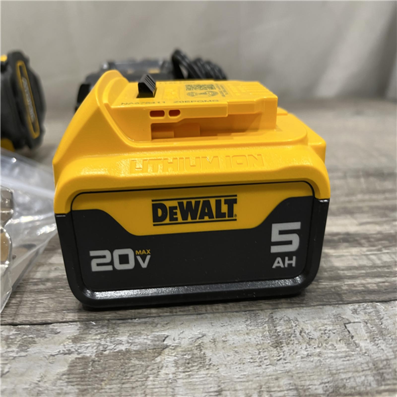 AS-IS DEWALT ATOMIC 20V Lithium-Ion Cordless 1/2 in. Hammer Drill Kit