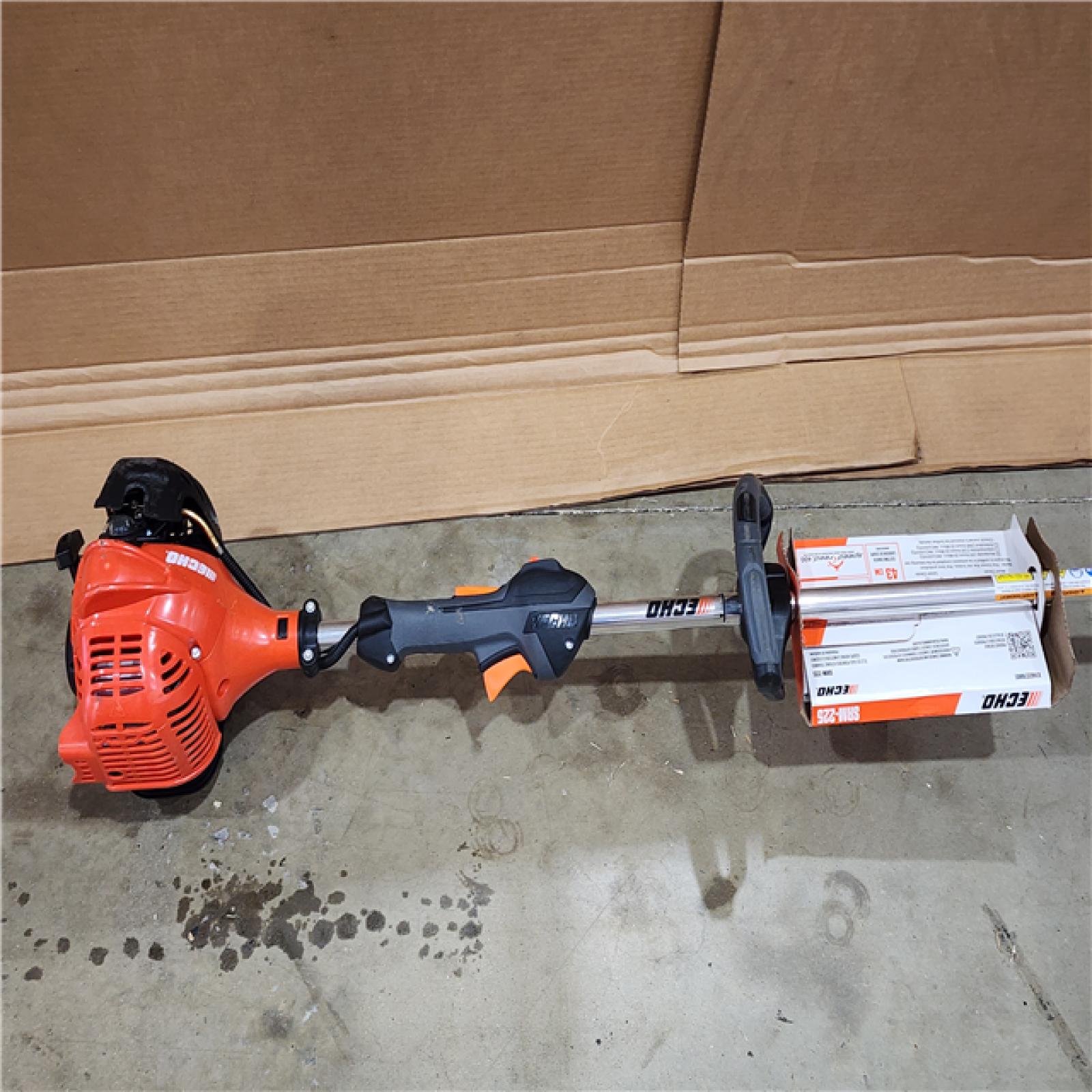 HOUSTON LOCATION - AS-IS ECHO 21.2 Cc Gas 2-Stroke Straight Shaft String Trimmer