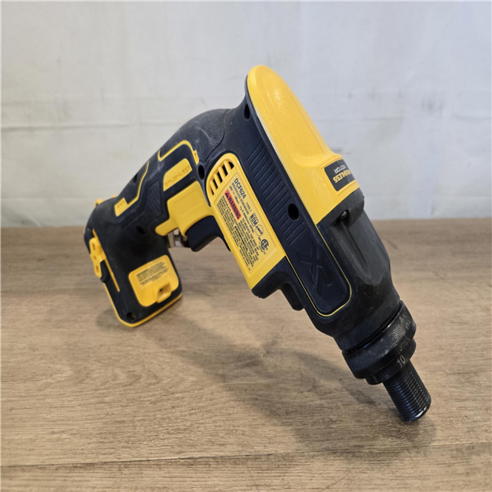AS-IS DEWALT 20V MAX XR Cordless Drywall Screw Gun Threaded Clutch Housing (Tool Only)