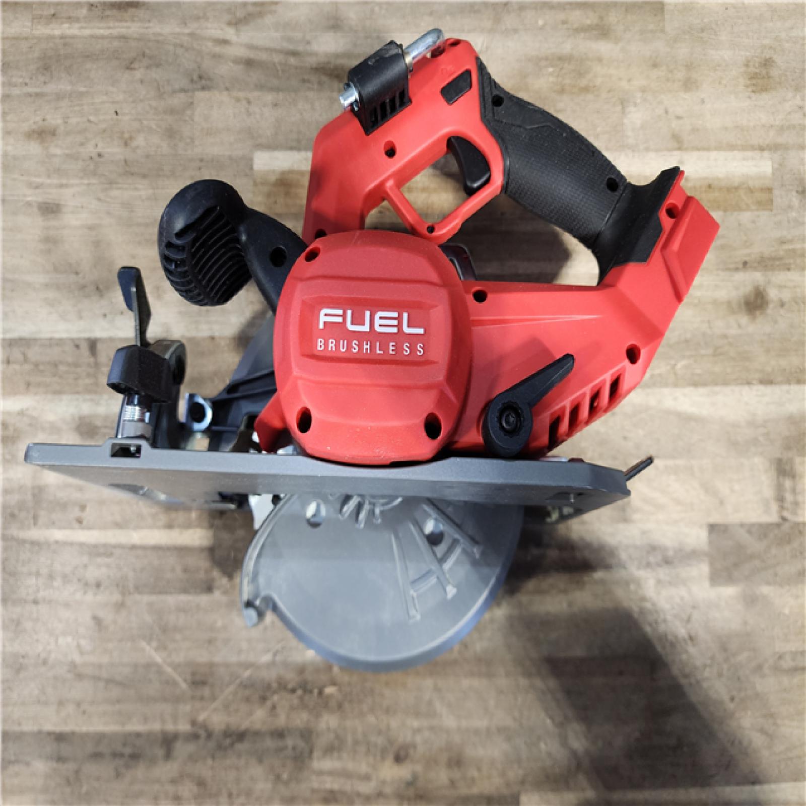 HOUSTON LOCATION - AS-IS Milwaukee M18 FUEL 7-1/4 Inch Circular Saw (Bare Tool)