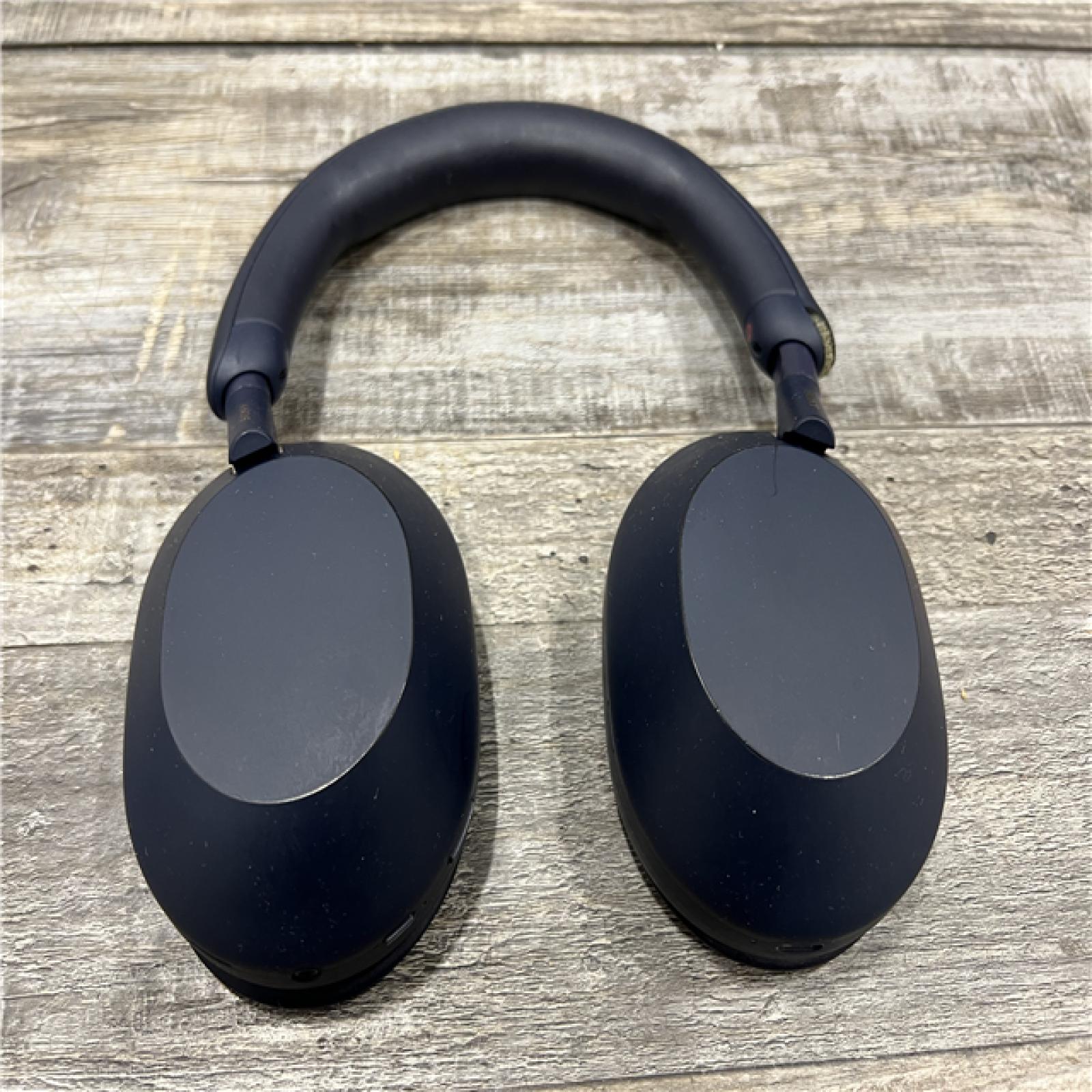 AS-IS Sony - WH-1000XM5 Wireless Noise-Canceling Over-the-Ear Headphones - Black