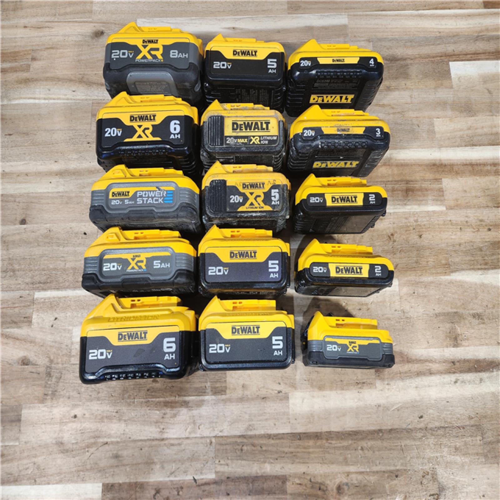 HOUSTON LOCATION - AS-IS DEWALT BATTERY PACK QTY - 15