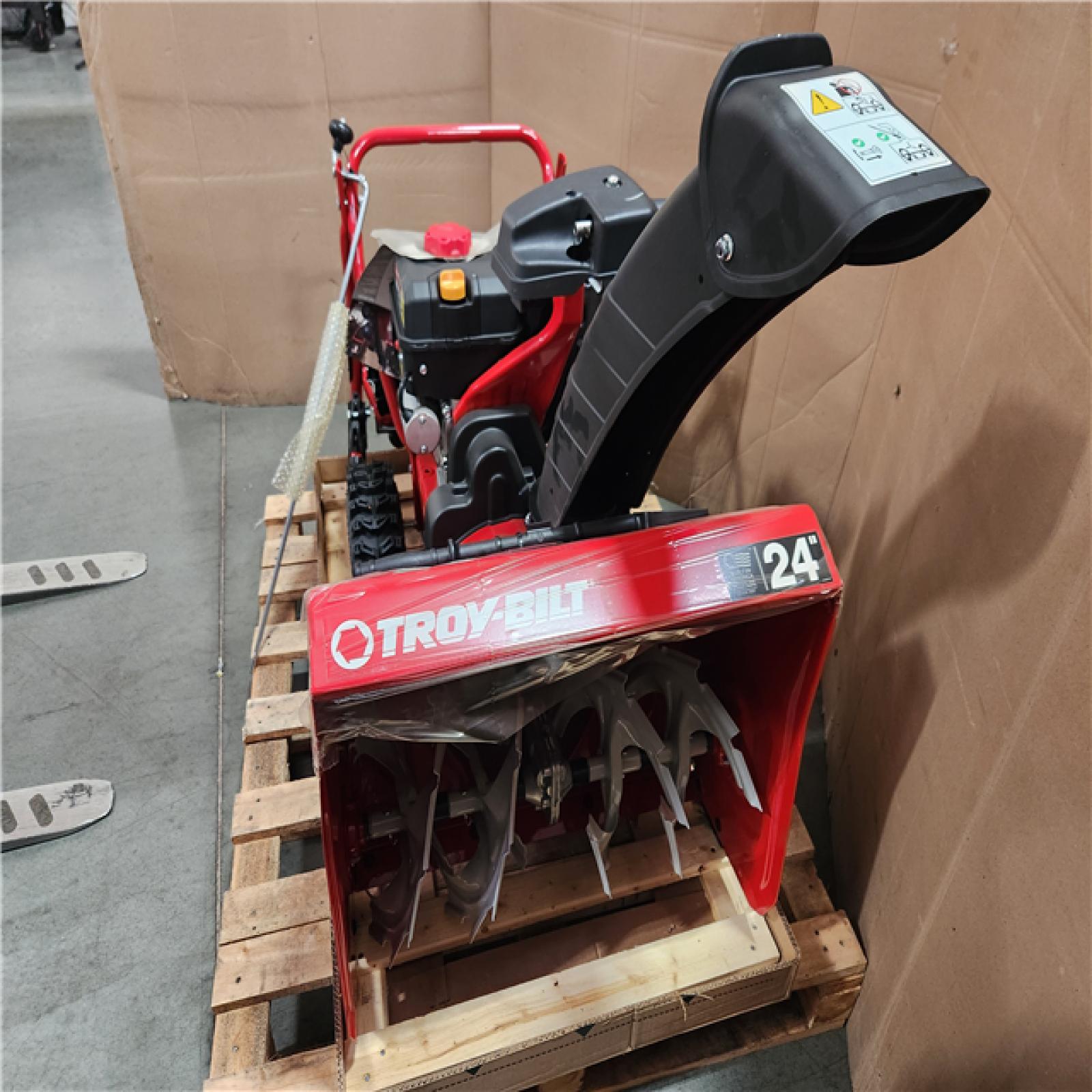 California NEW Troy-Bilt Snow Blower