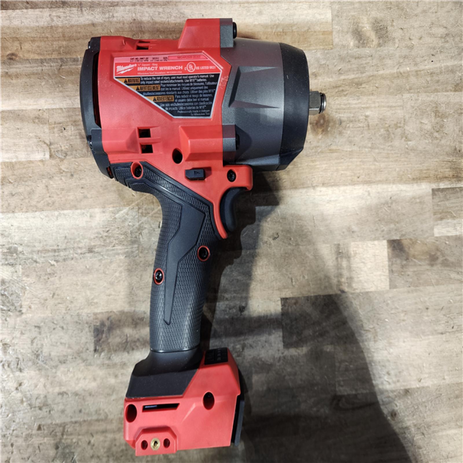 HOUSTON LOCATION - AS-IS Milwaukee FUEL 18V Lithium-Ion Brushless Cordless 1/2 in. Impact Wrench w/Friction Ring Kit