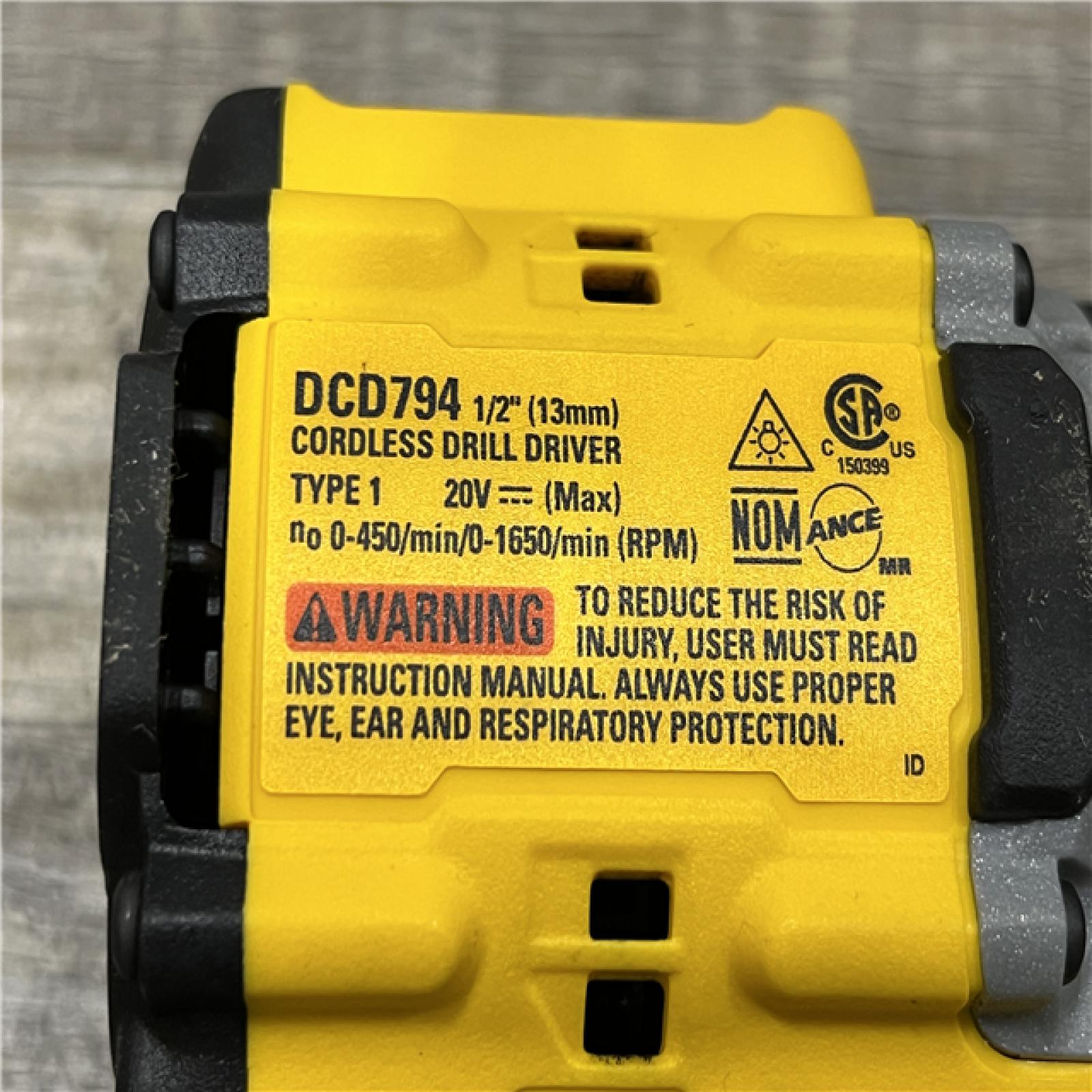 AS-IS DEWALT Atomic 20V Lithium-Ion Cordless Compact 1/2 in. Drill/Driver Kit