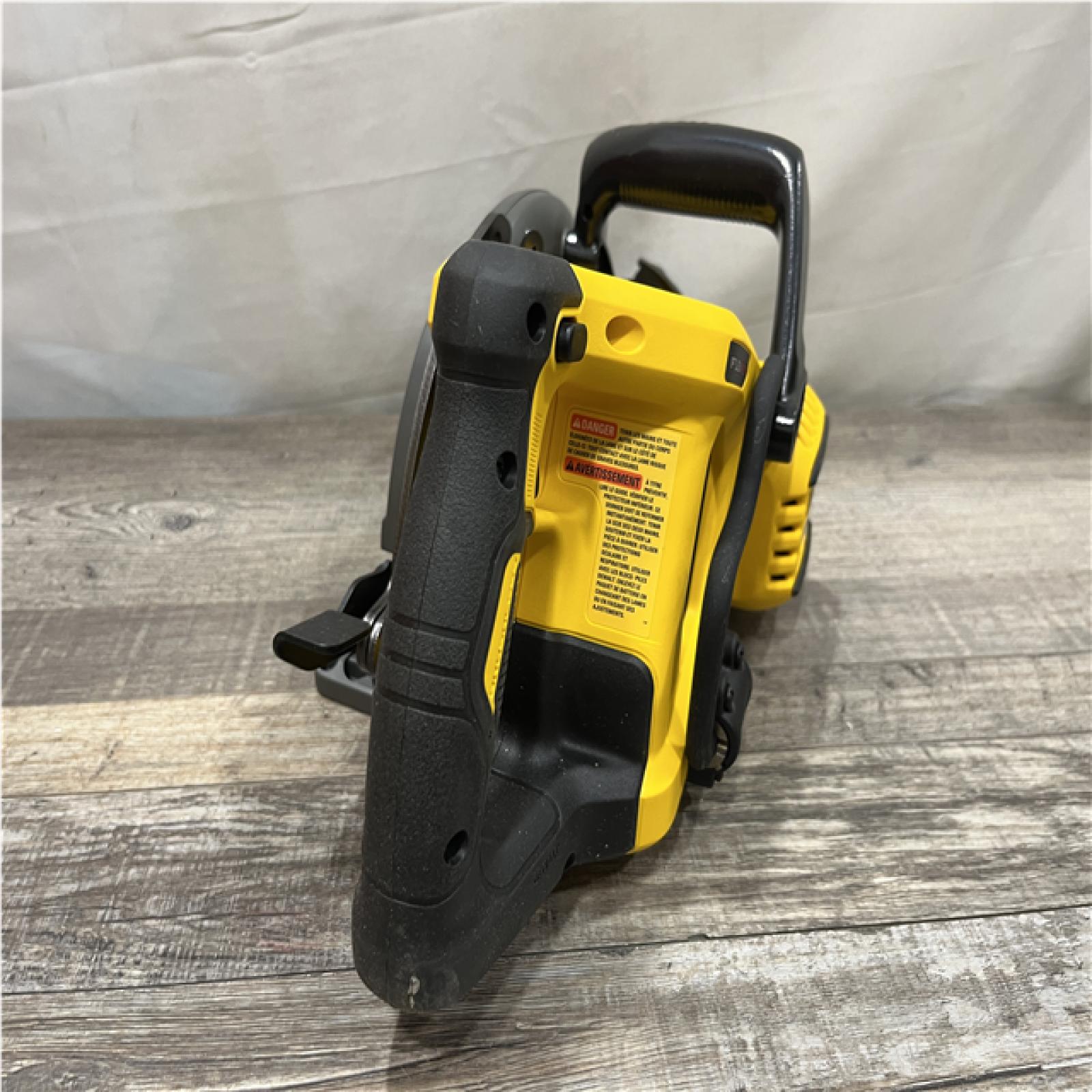 AS-IS DEWALT FLEXVOLT 60V MAX Cordless Brushless 7-1/4 in. Wormdrive Style Circular Saw (Tool Only)