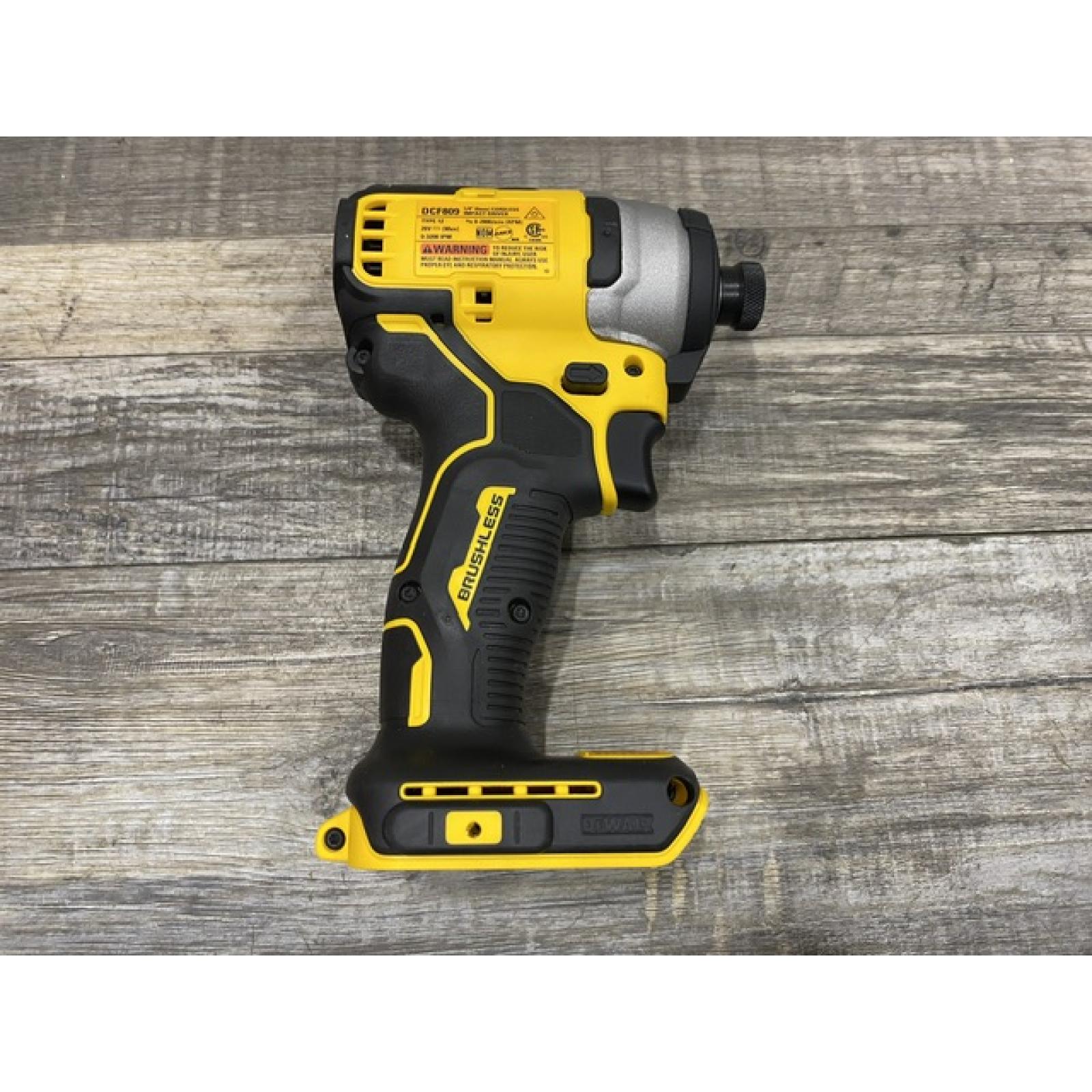 AS-IS DEWALT Atomic 20V Max Lithium-Ion Brushless Cordless Compact 1/4 in. Impact Driver Kit