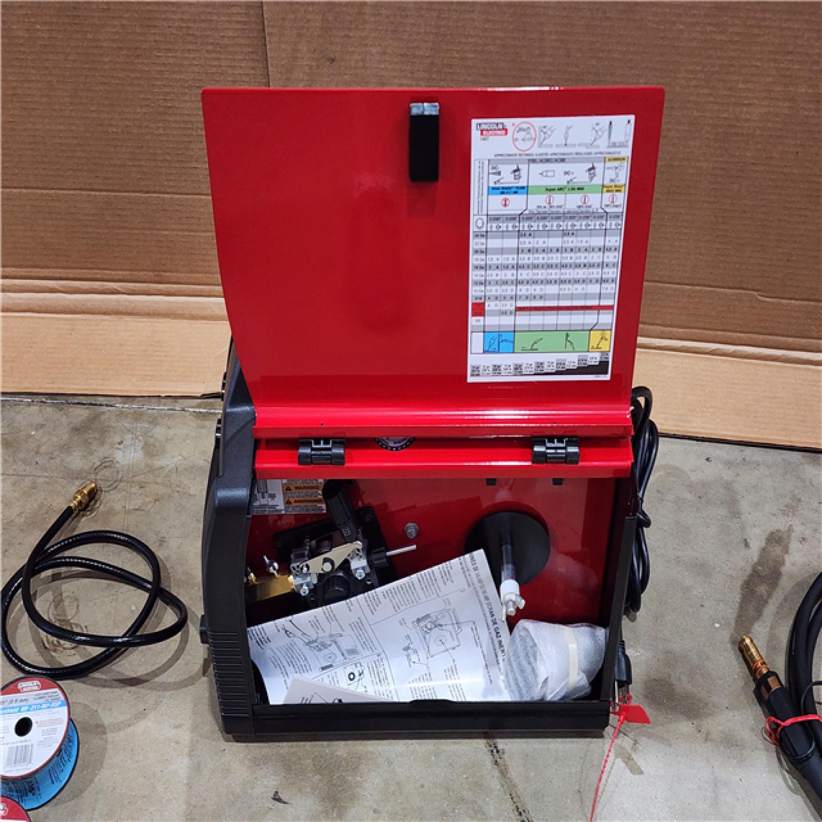 HOUSTON LOCATION - AS-IS Lincoln Electric 140 amp weld pak 140hd