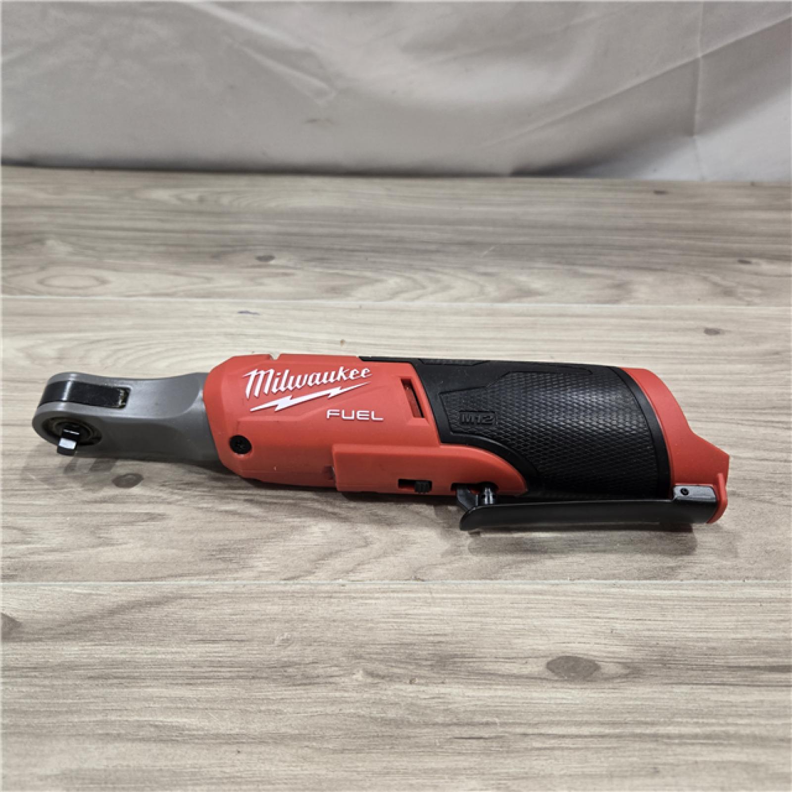 AS-IS Milwaukee 2566-20 M12 FUEL 1/4 in. Cordless High Speed Ratchet (Tool Only)