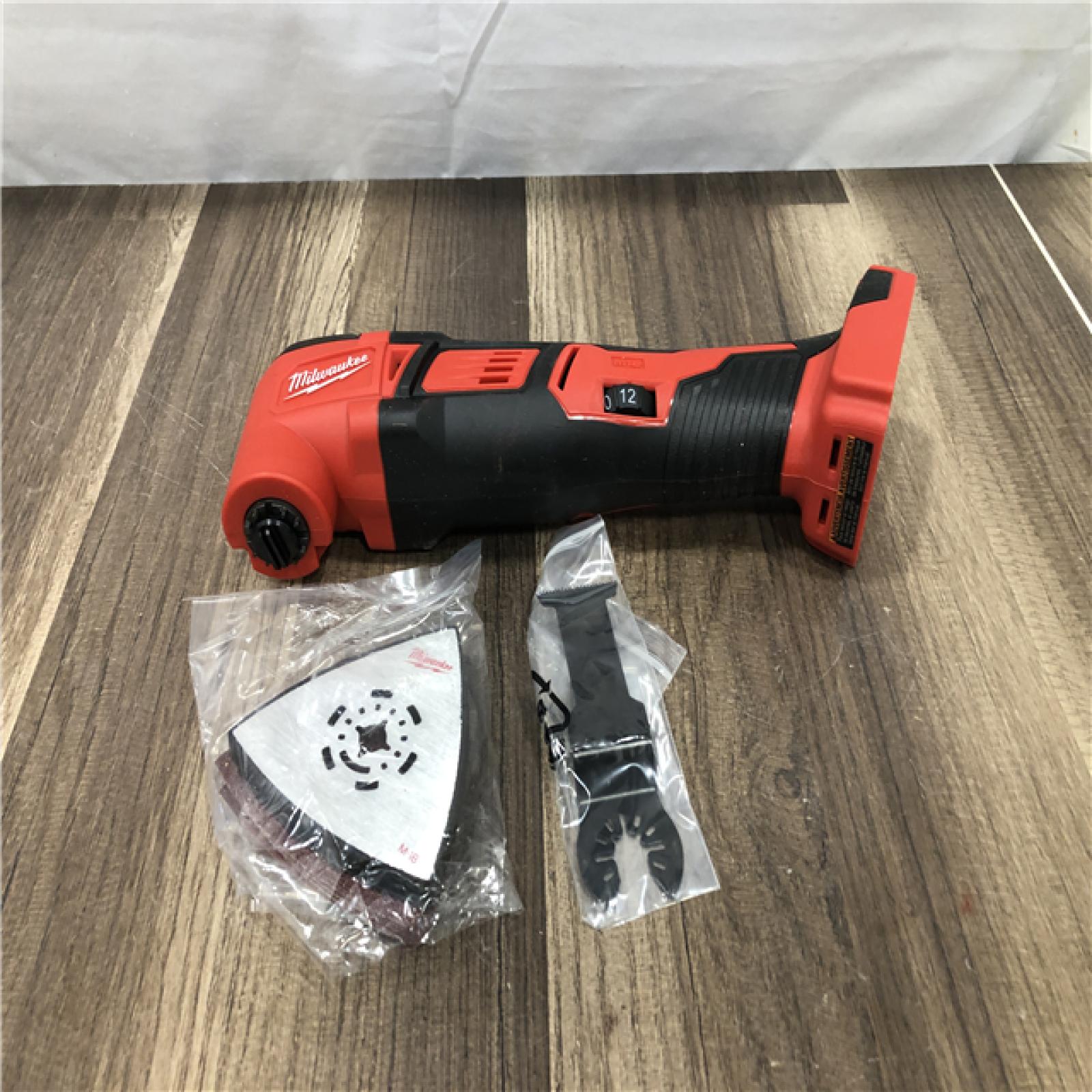 AS-IS Milwaukee 18V Lithium-Ion Cordless Oscillating Multi-Tool (Tool-Only)