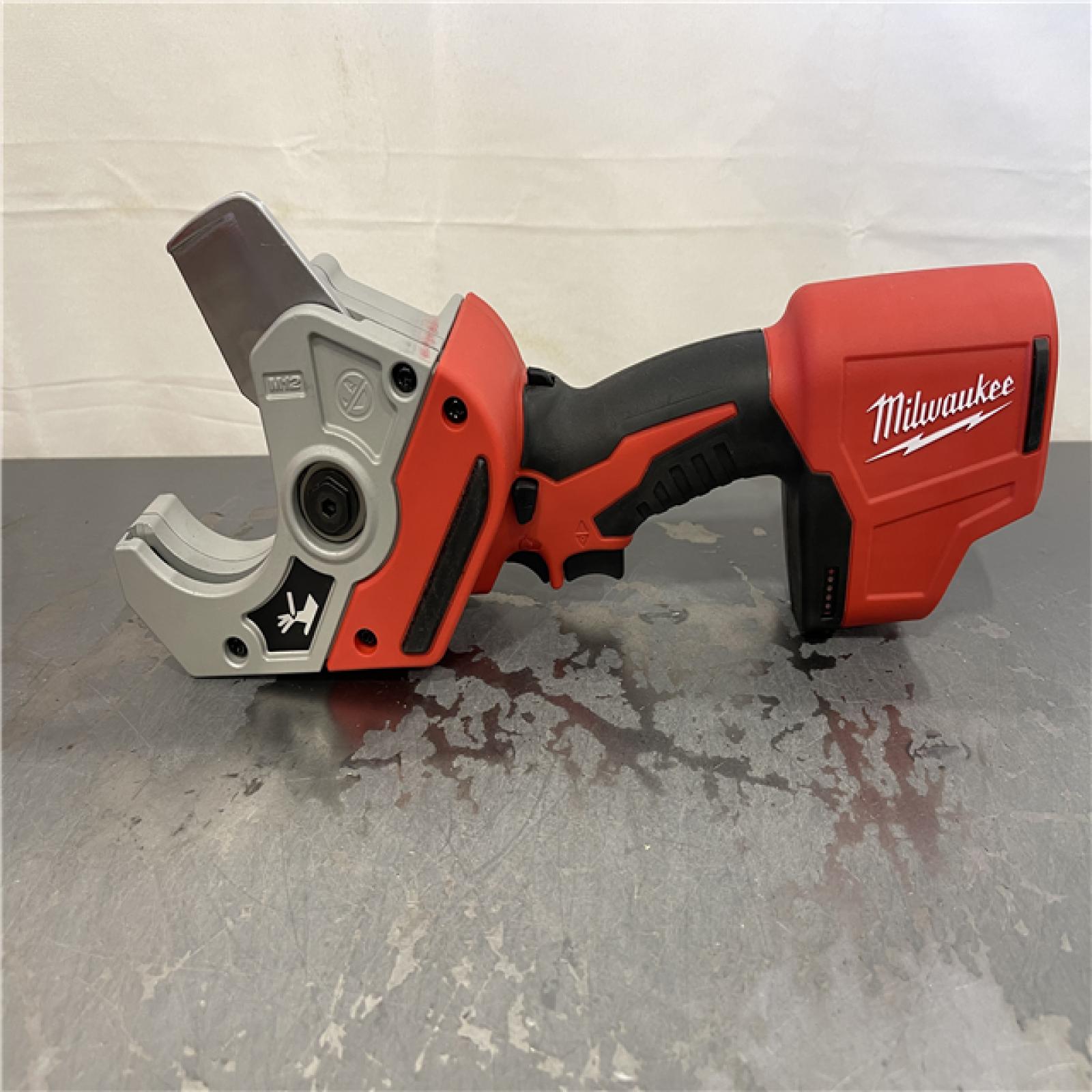 AS-IS - Milwaukee M12 12V Lithium-Ion Cordless PVC Pipe Shear