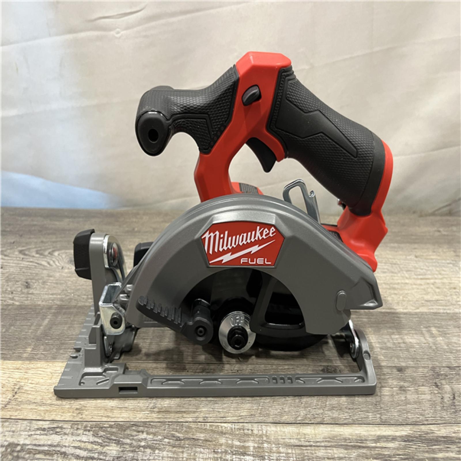 AS-IS Milwaukee FUEL 12V Lithium-Ion Brushless 5-3/8 in. Cordless Circular Saw (Tool-Only)