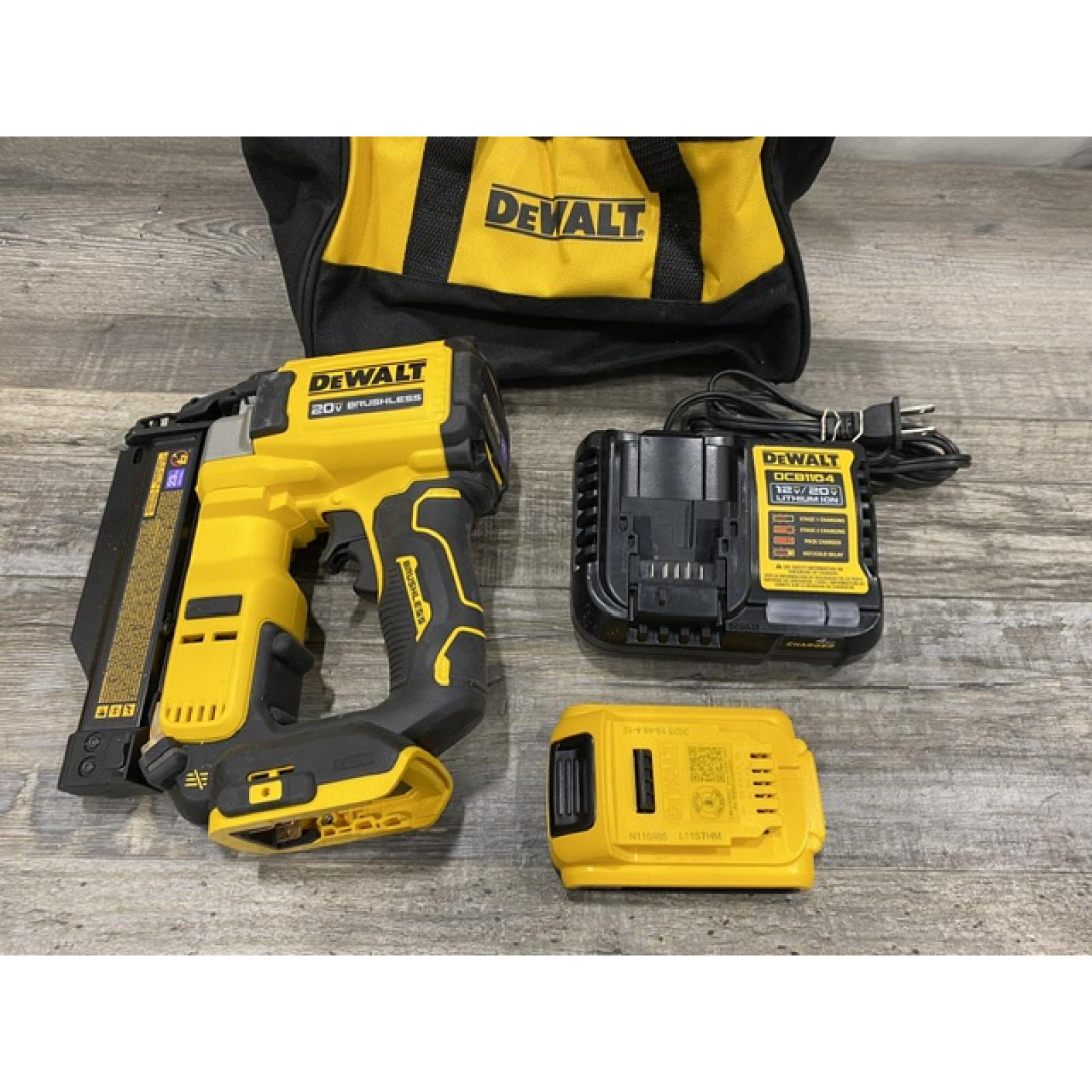 AS-IS DEWALT ATOMIC 20V MAX Lithium Ion Cordless 23 Gauge Pin Nailer Kit