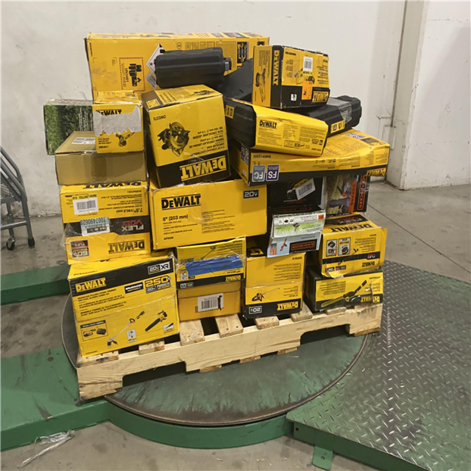 Dallas Location - As-Is Tool Pallet