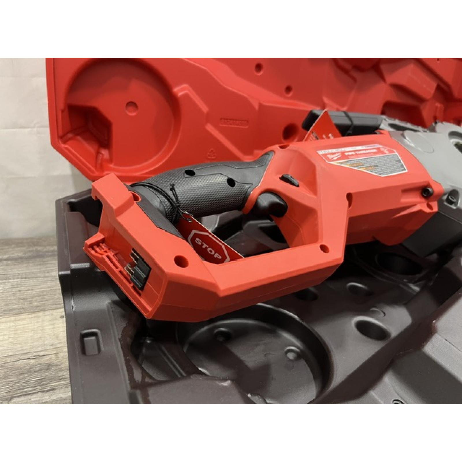 NEW - Milwaukee 18 Fuel One-Key Cordless Brushless Pipe Threader Kit