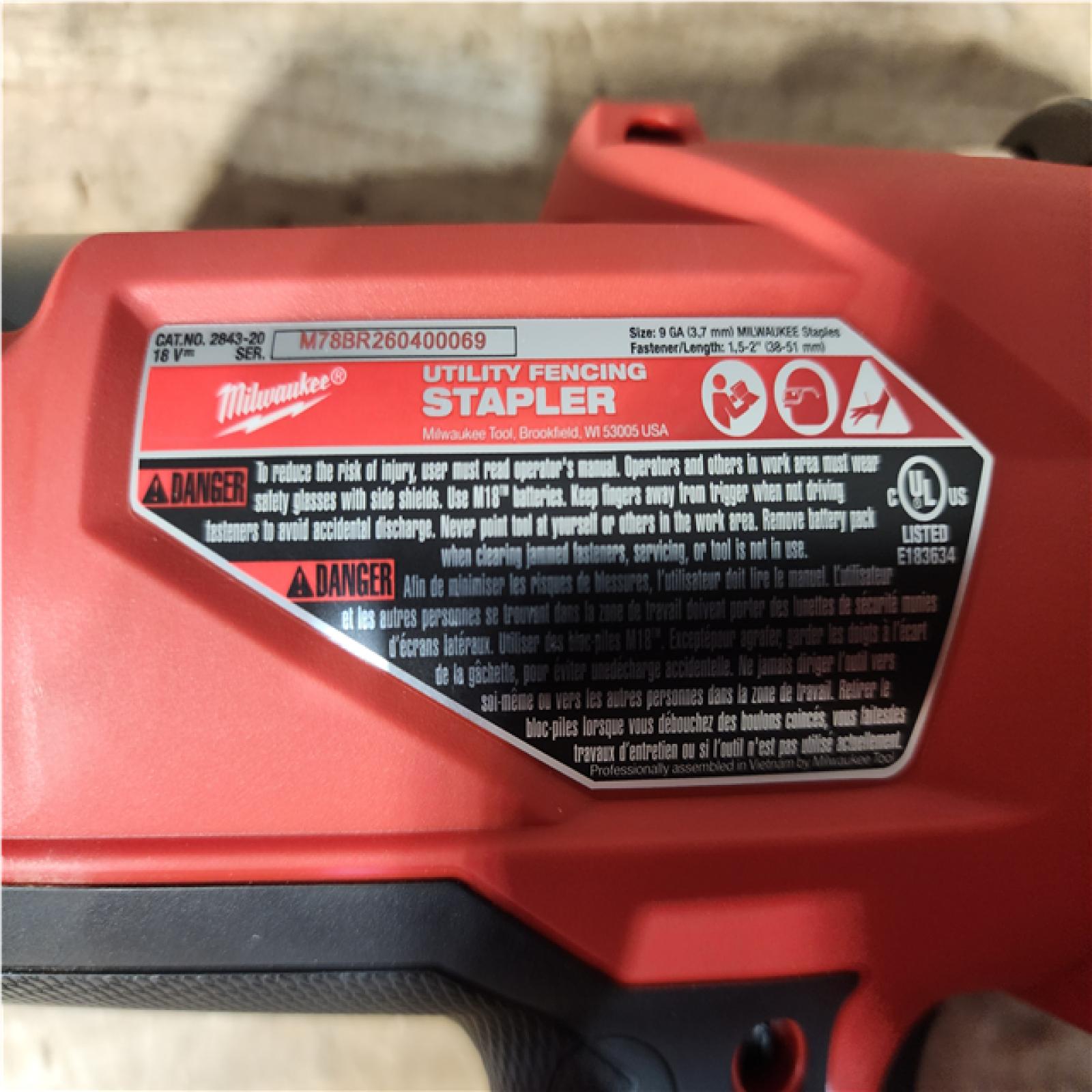 HOUSTON LOCATION - AS - IS Milwaukee FUEL 18-Volt Lithium-Ion Brushless Cordless Utility Fencing Stapler (Tool-Only)