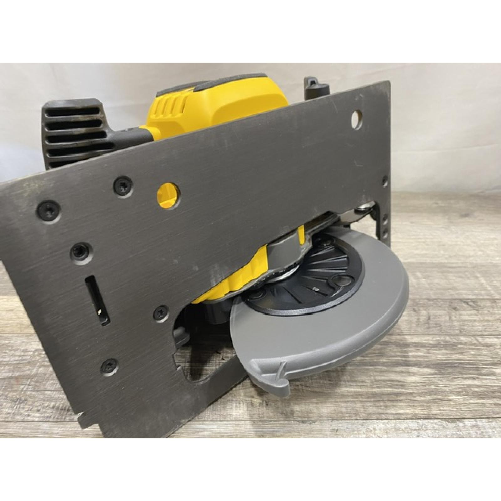 AS-IS DEWALT FLEXVOLT 60V MAX Cordless Brushless 7-1/4 in. Circular Saw with Brake (Tool Only)