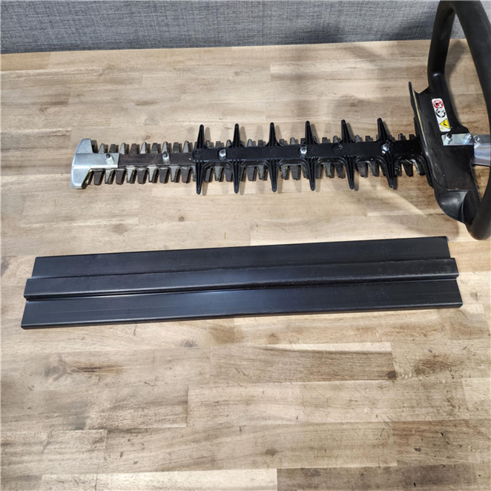 HOUSTON LOCATION - AS-IS Echo 20 21.2cc Hedgetrimmer