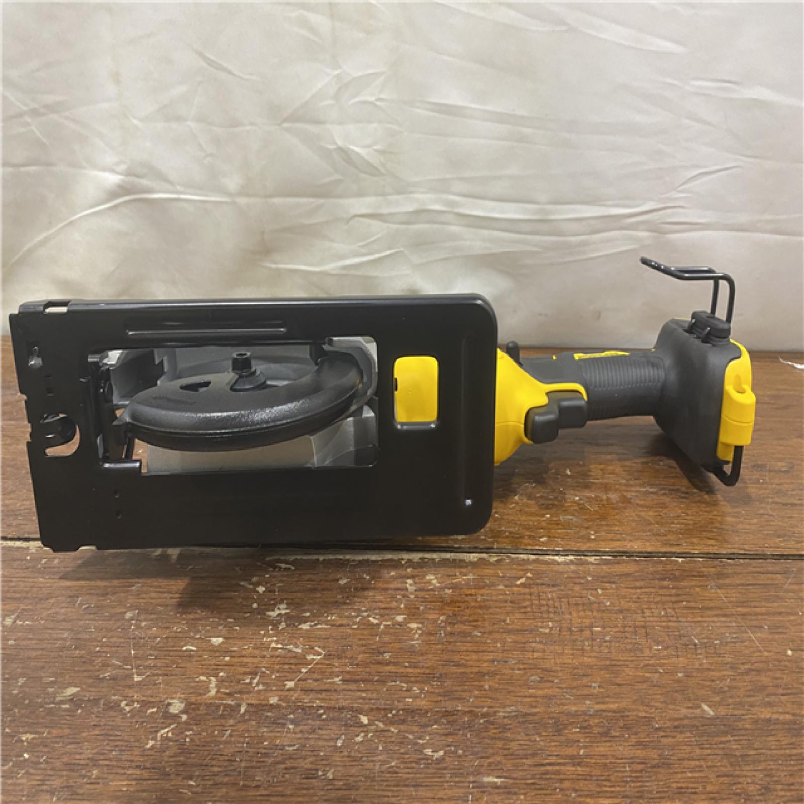 AS-IS DEWALT ATOMIC 20V MAX Cordless Brushless 4-1/2 in. Circular Saw (Tool Only)